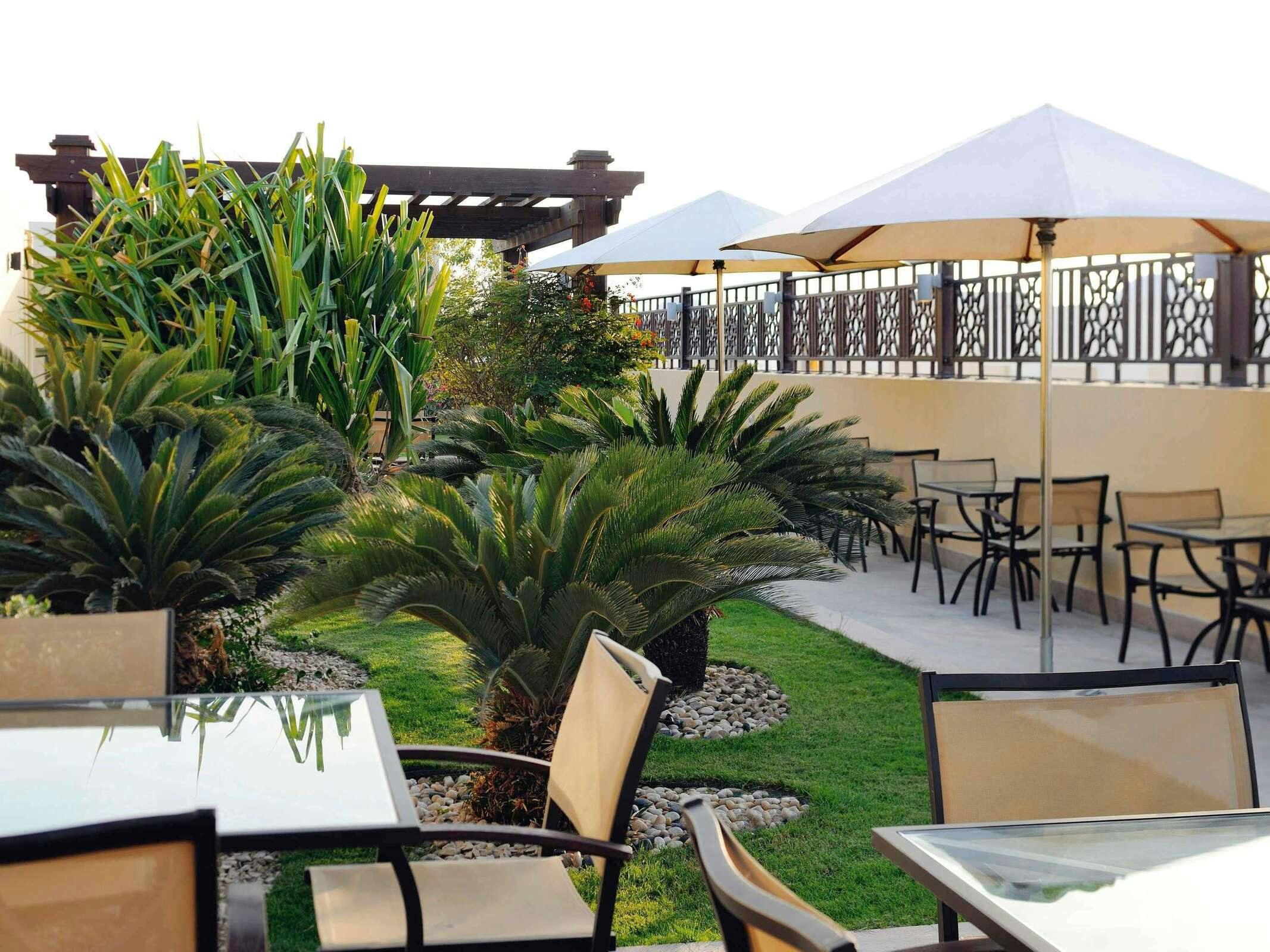 Hotel MOVENPICK AL MAMZAR photo 1