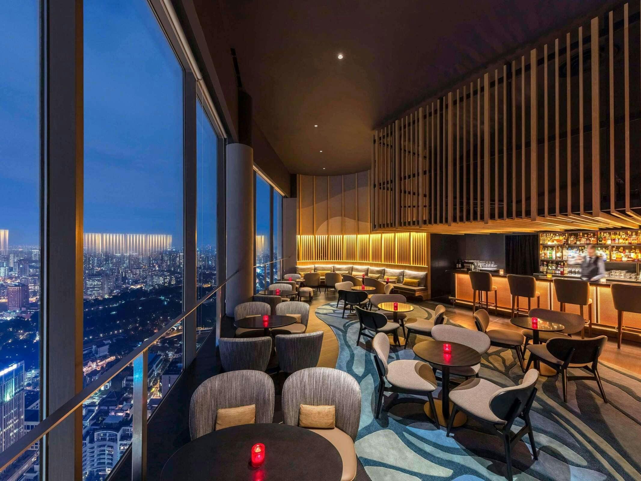 Hotel Swissôtel The Stamford photo 2
