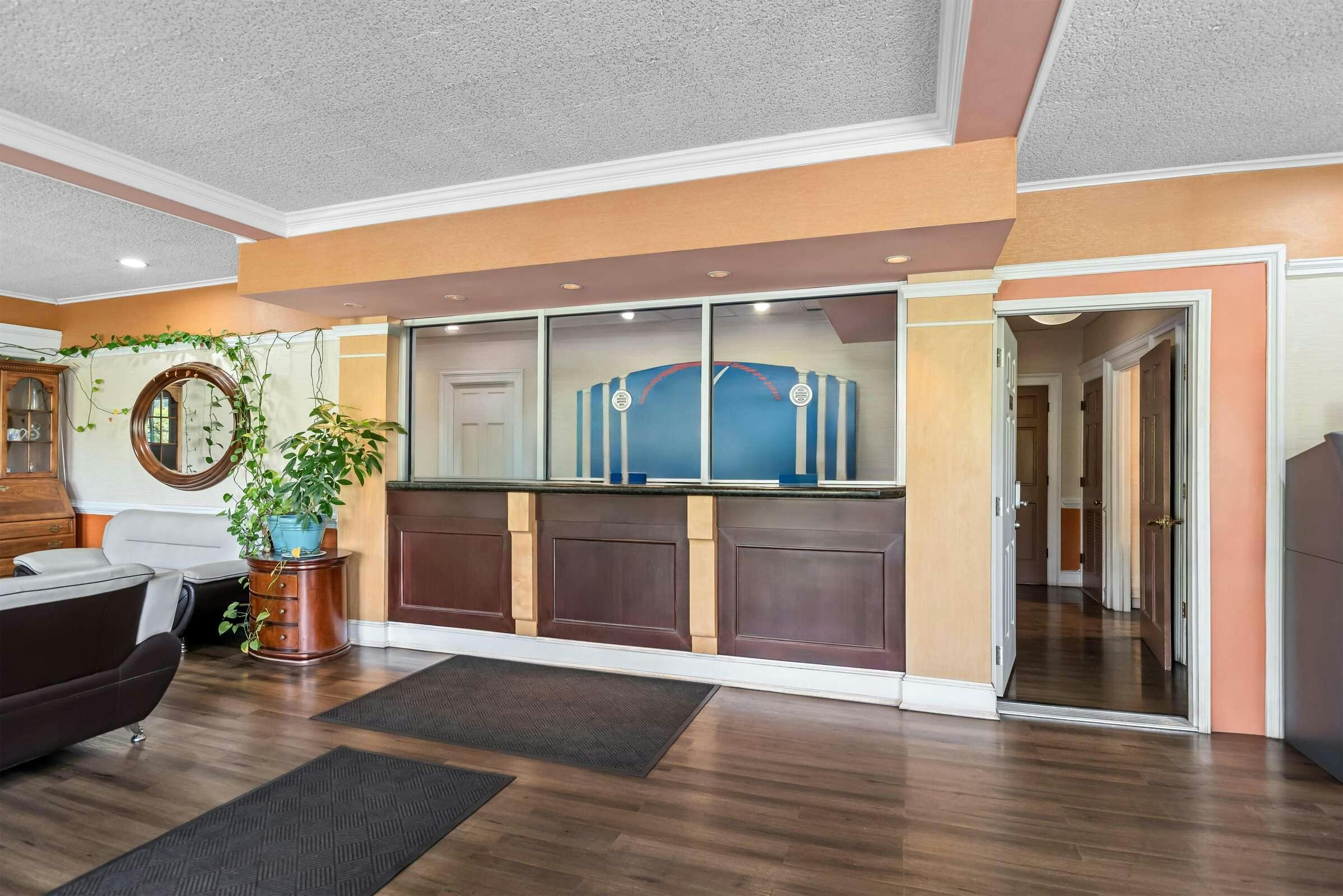 Hotel Americas Best Value Inn Richmond South photo 3