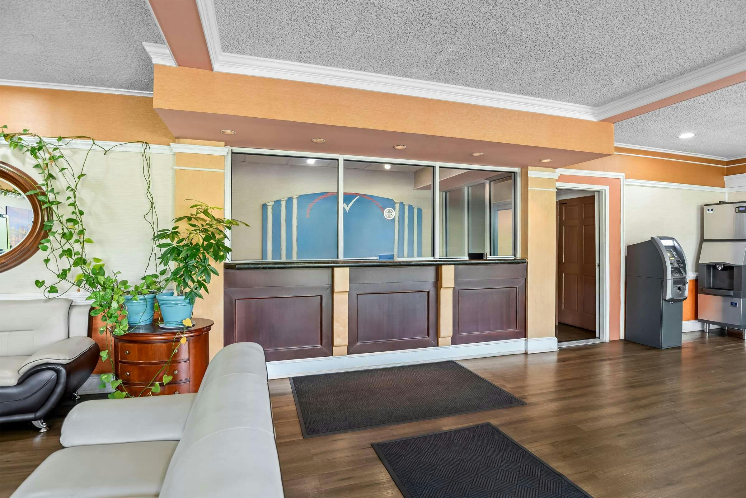 Hotel Americas Best Value Inn Richmond South photo 4