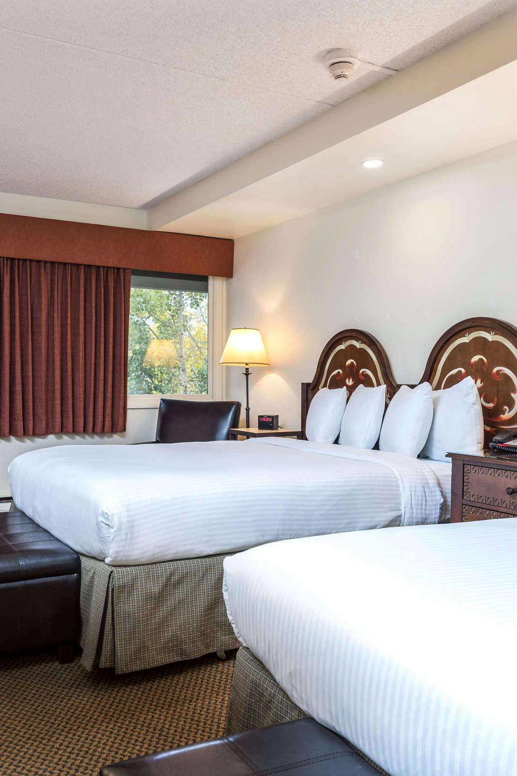 Hotel Evergreen Lodge photo 4