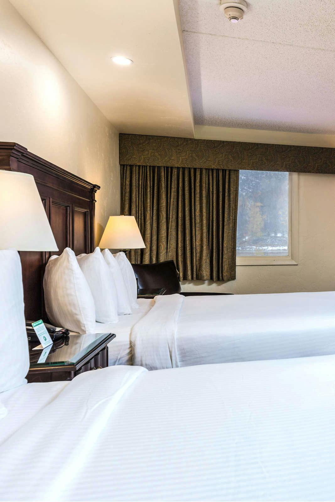 Hotel Evergreen Lodge photo 5