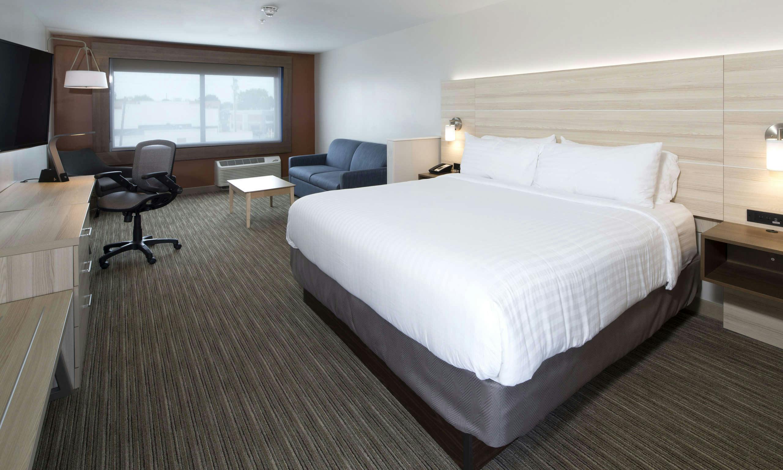 Holiday Inn Express & Suites Kalamazoo West