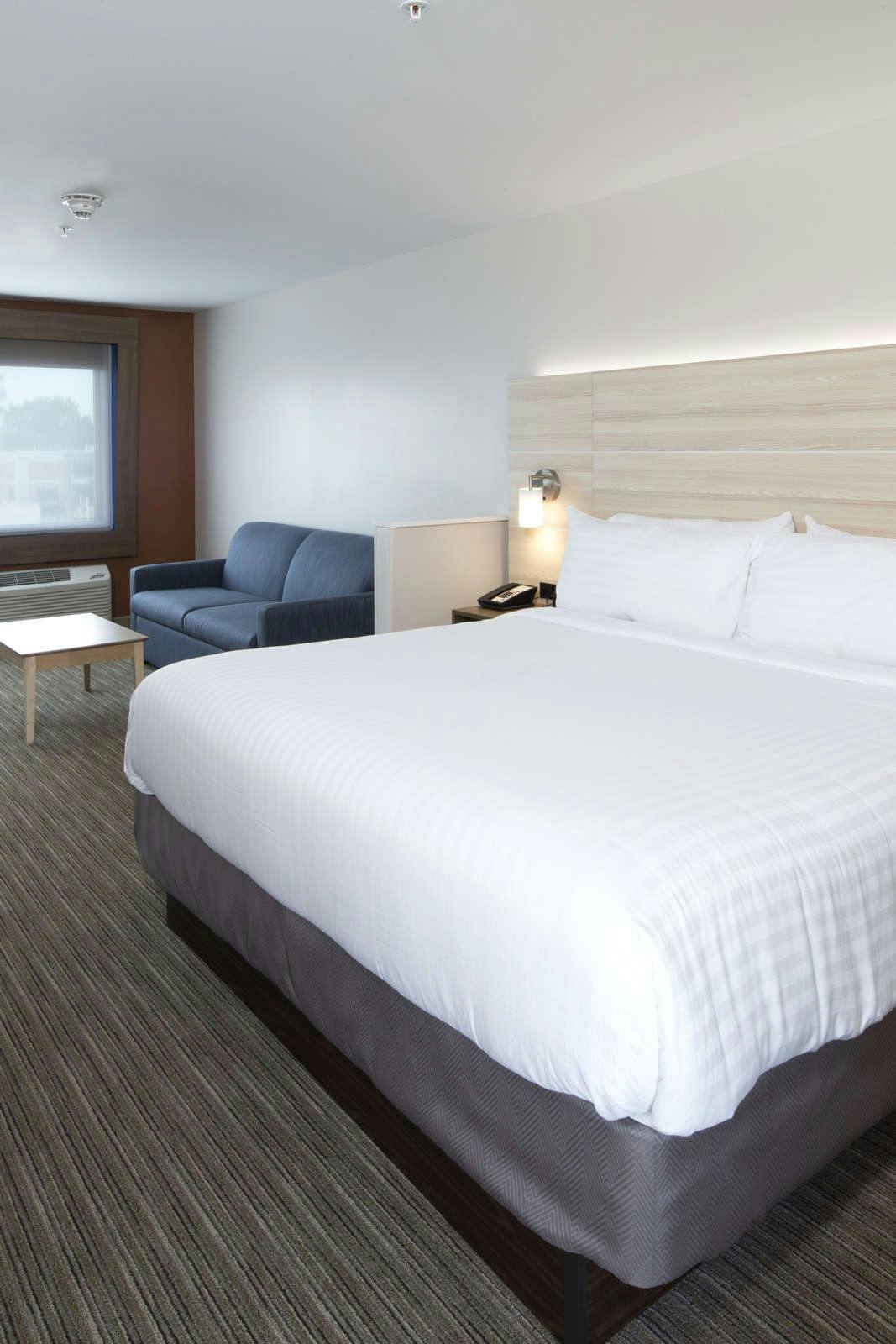 Hotel Holiday Inn Express & Suites Kalamazoo West photo 2
