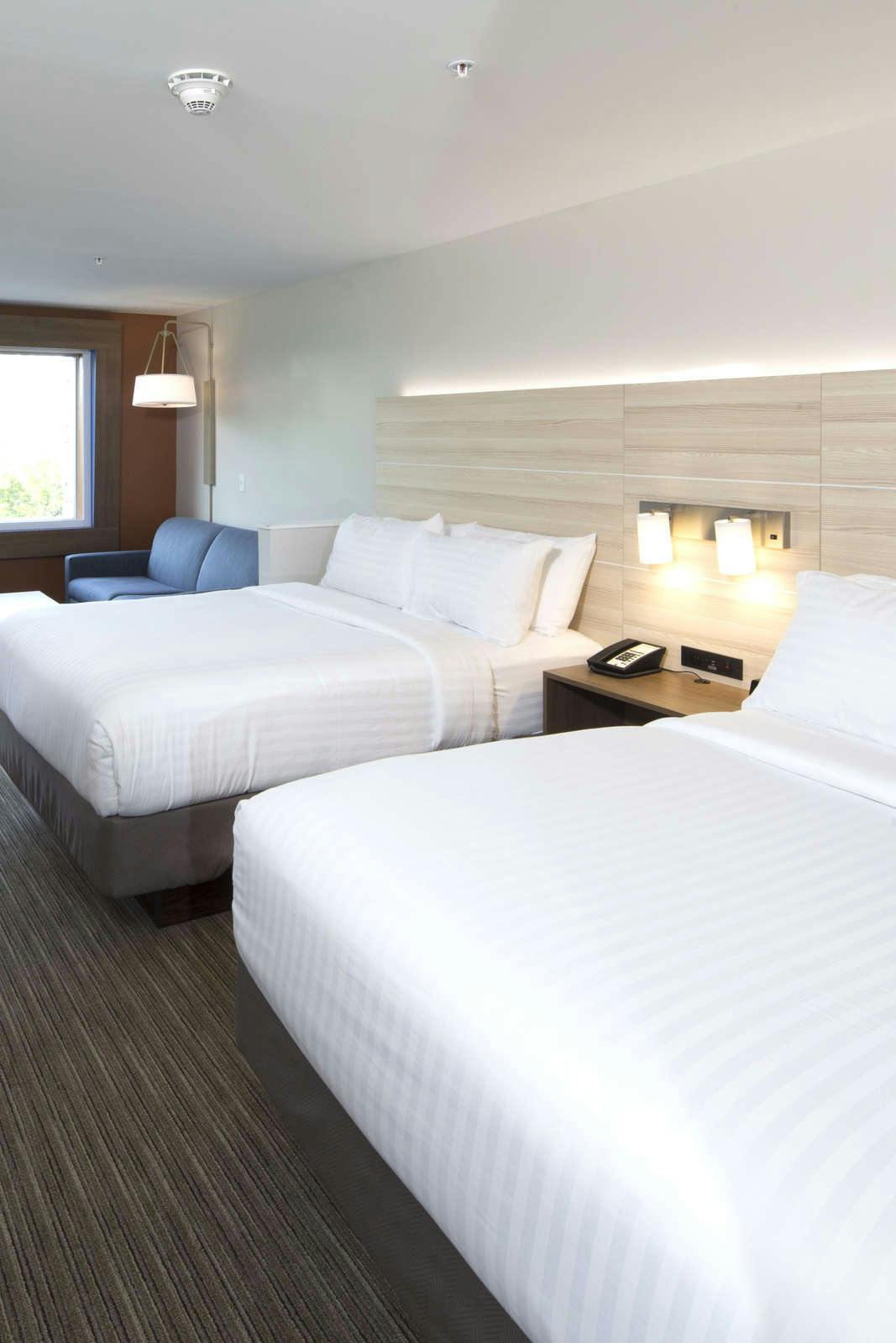 Hotel Holiday Inn Express & Suites Kalamazoo West photo 4