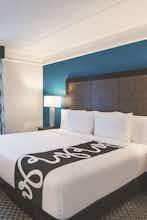 Hotel La Quinta Inn & Suites by Wyndham Orlando UCF photo 1