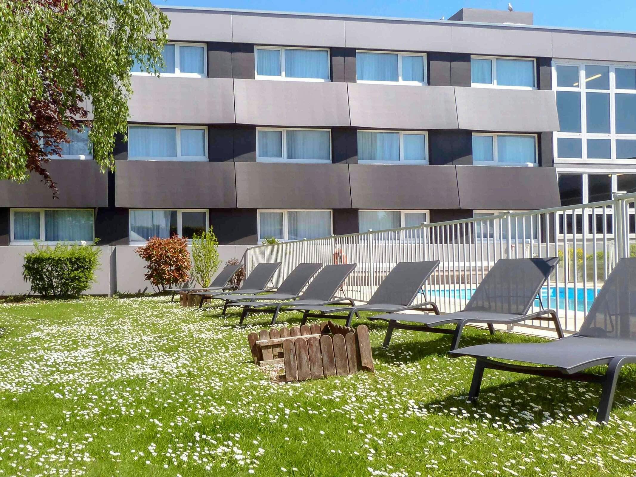 Hotel Novotel Caen Côte De Nacre photo 2