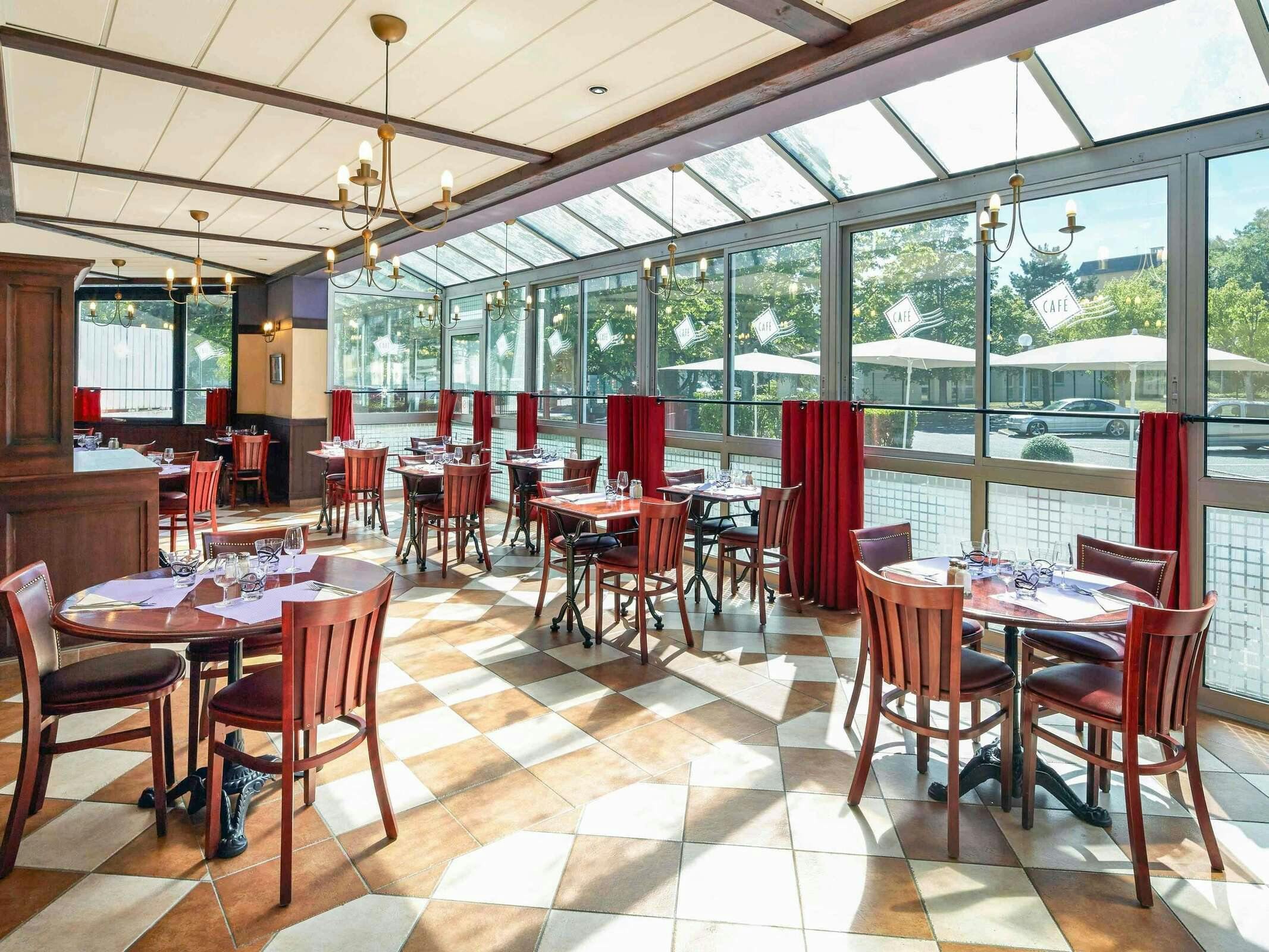 Hotel Ibis Chartres Ouest Lucé photo 2