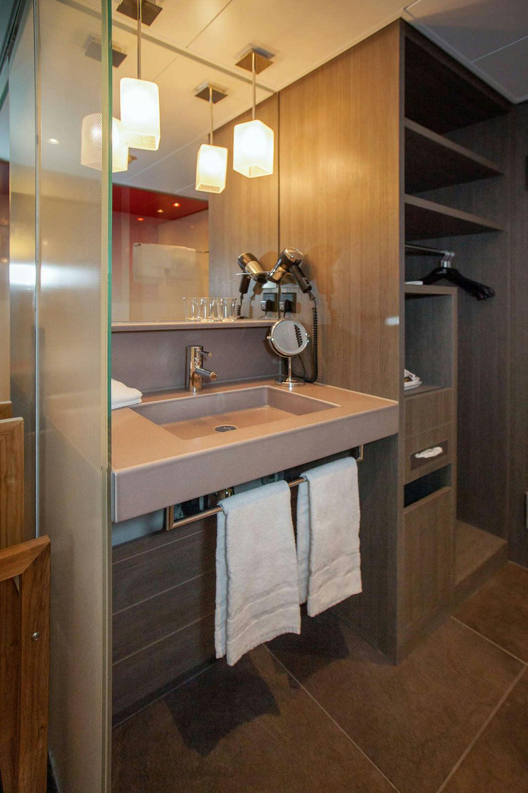 Hotel Agora Swiss Night by Fassbind photo 4