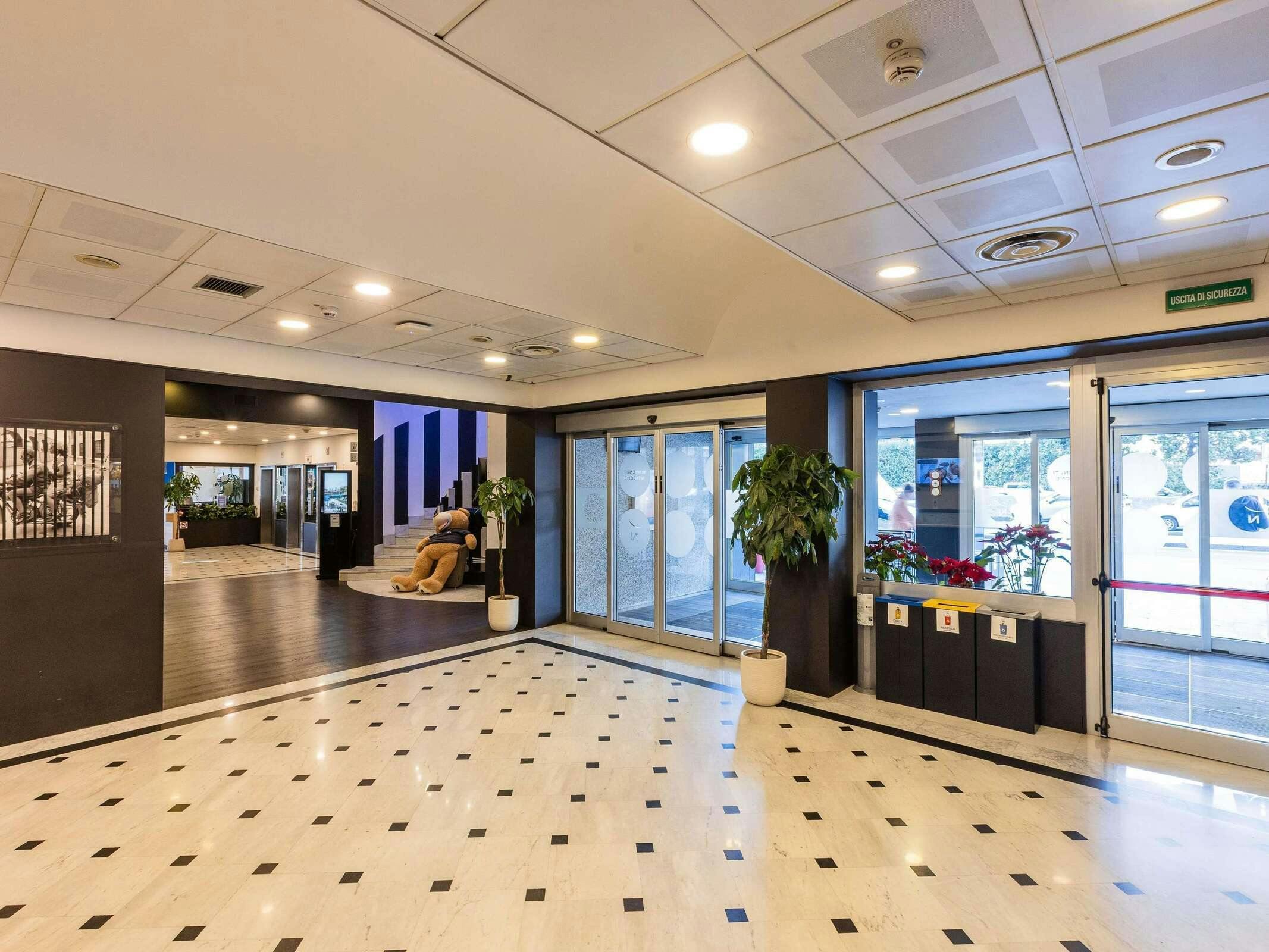 Hotel Novotel Genova City photo 5