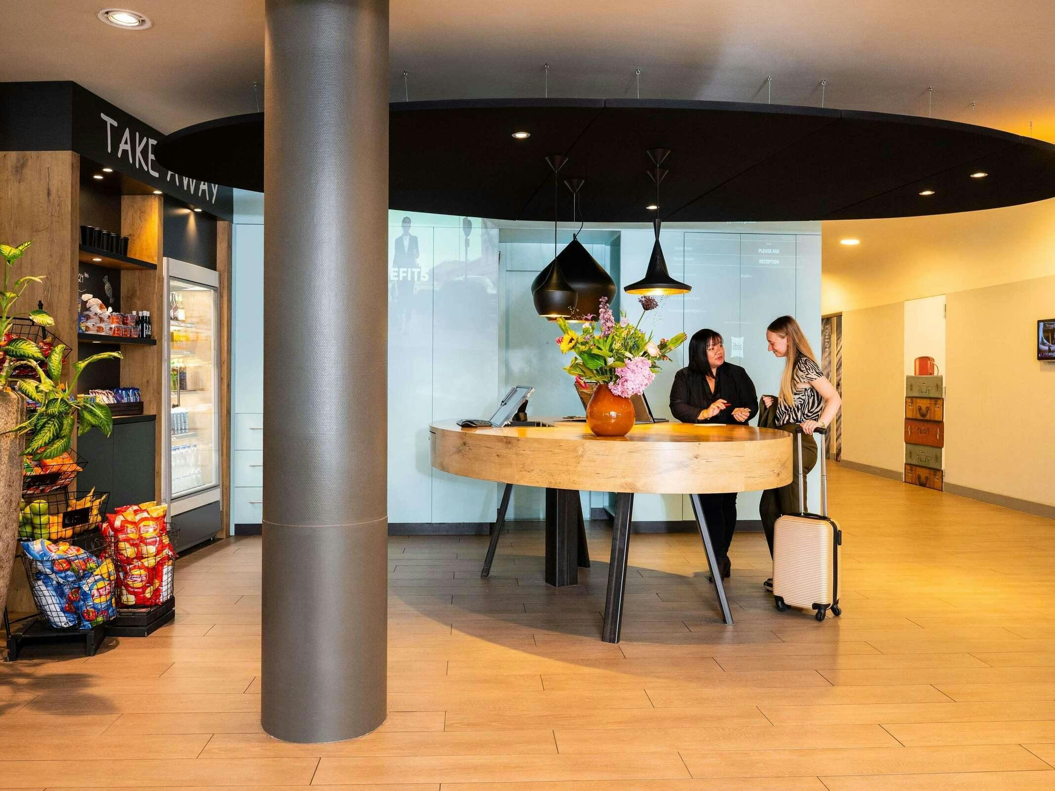 Hotel Ibis Amsterdam Centre Stopera photo 1