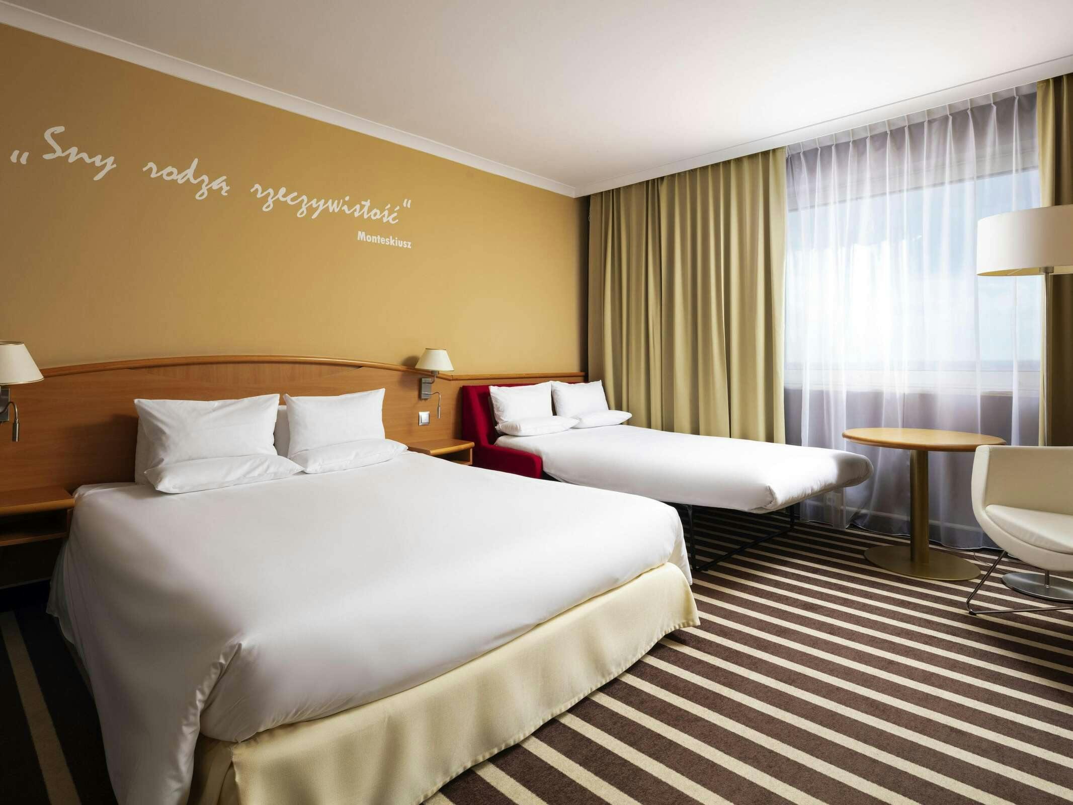 Hotel Novotel Poznan Centrum photo 4