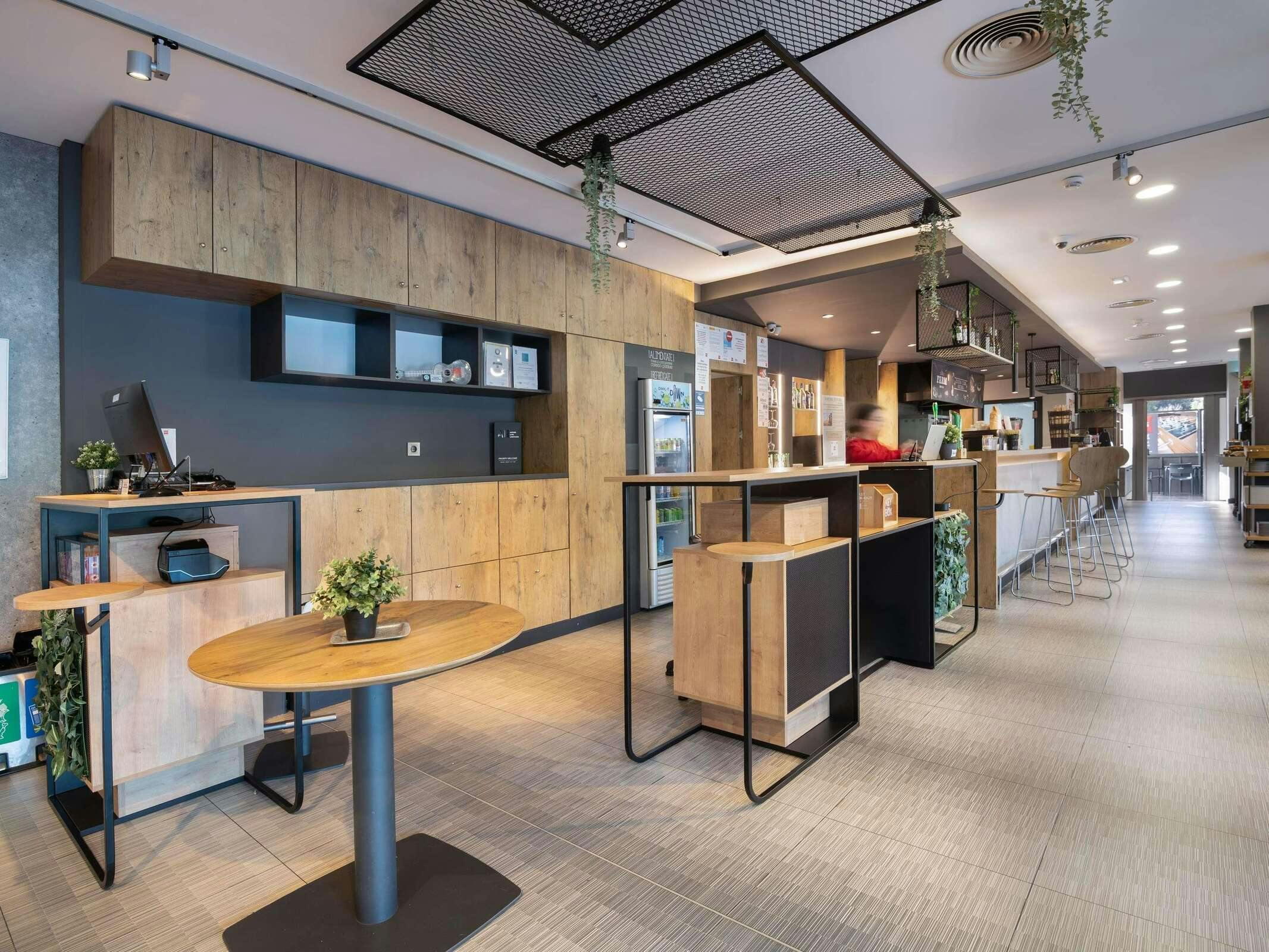 Hotel Ibis Barcelona Montmelo Granollers photo 2