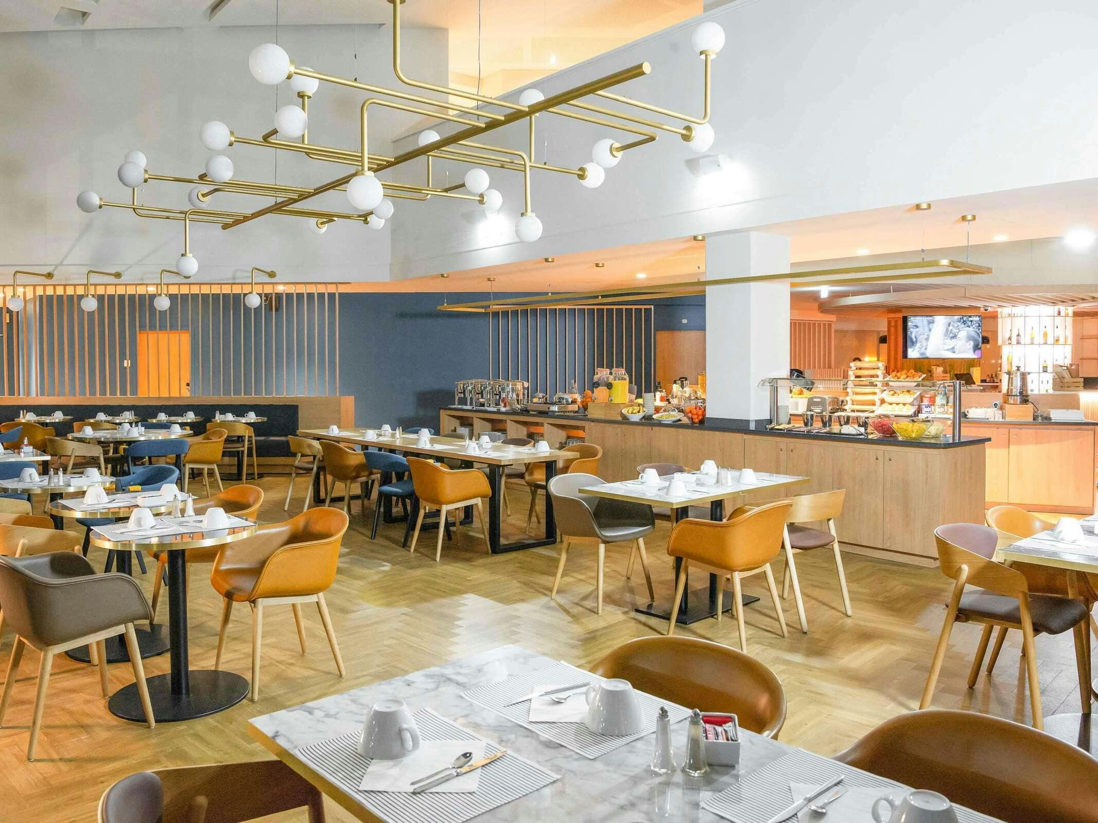 Hotel Novotel Le Havre Centre Gare photo 3