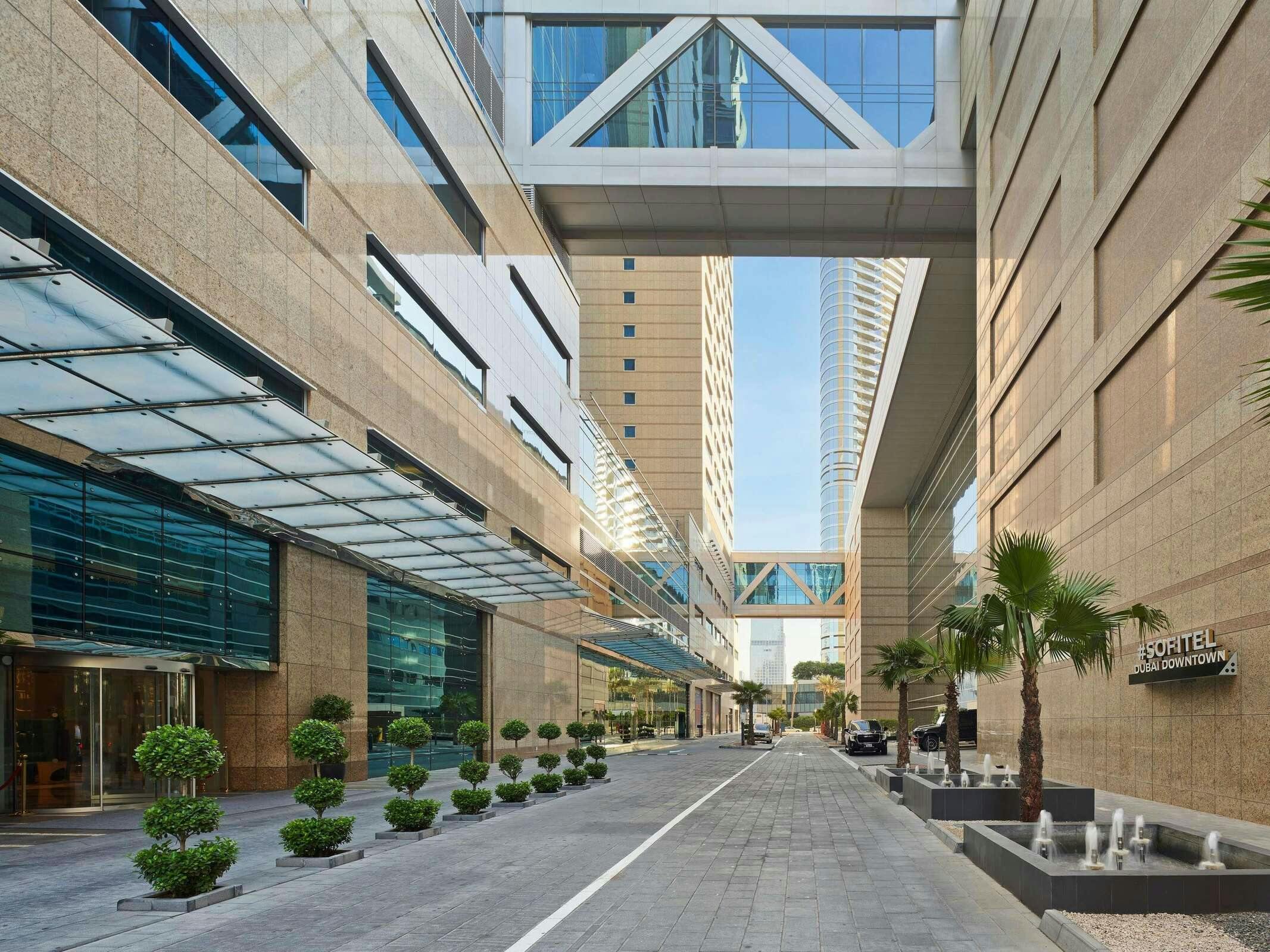 Hotel SOFITEL DUBAI DOWNTOWN photo 1