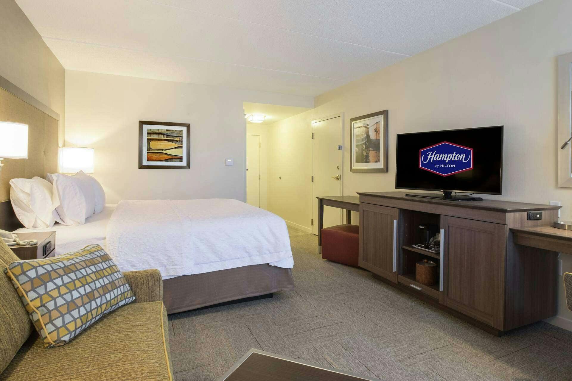 Hotel Hampton Inn by Hilton Waterville photo 1