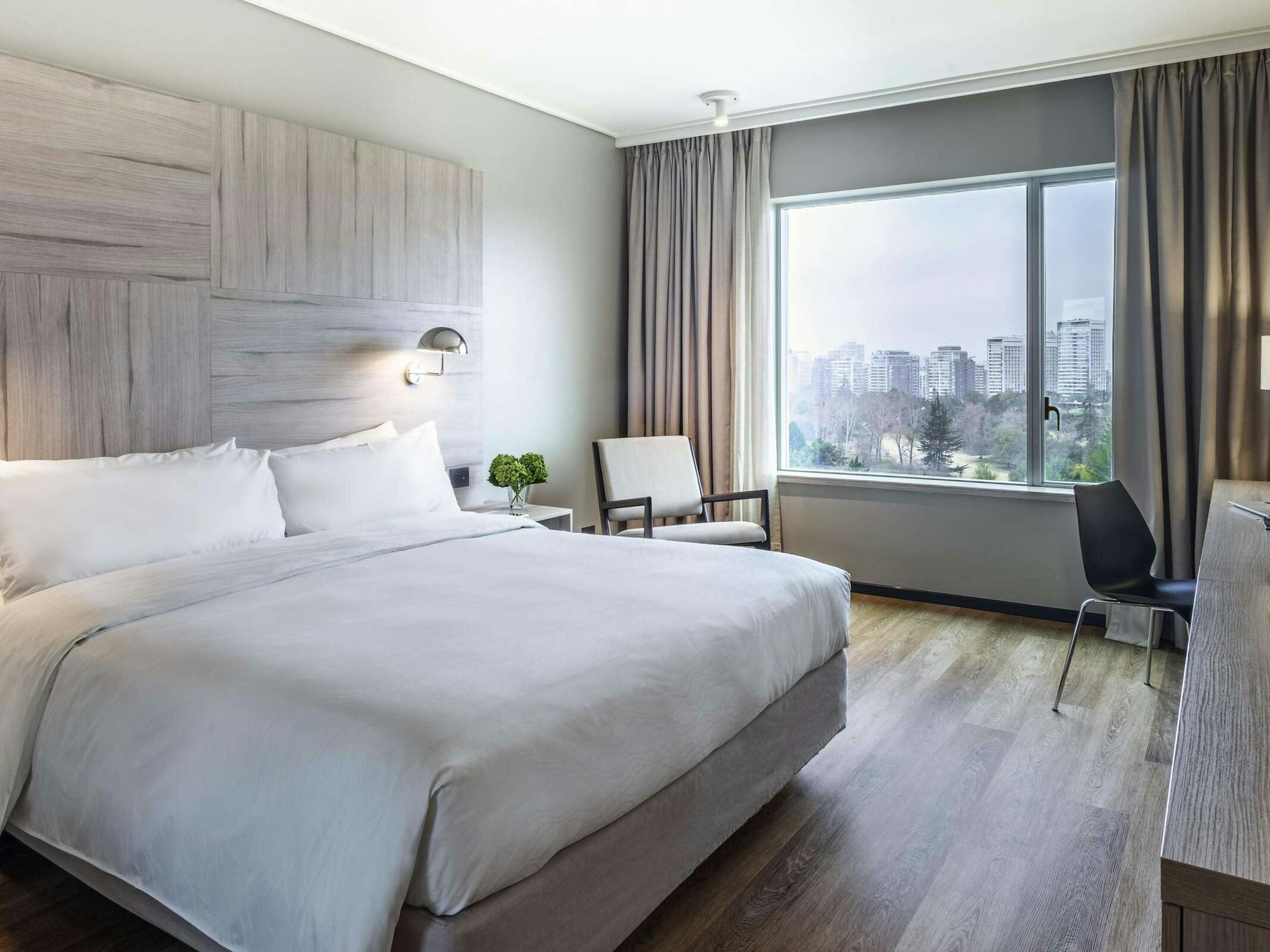 Hotel Pullman Santiago Vitacura photo 4