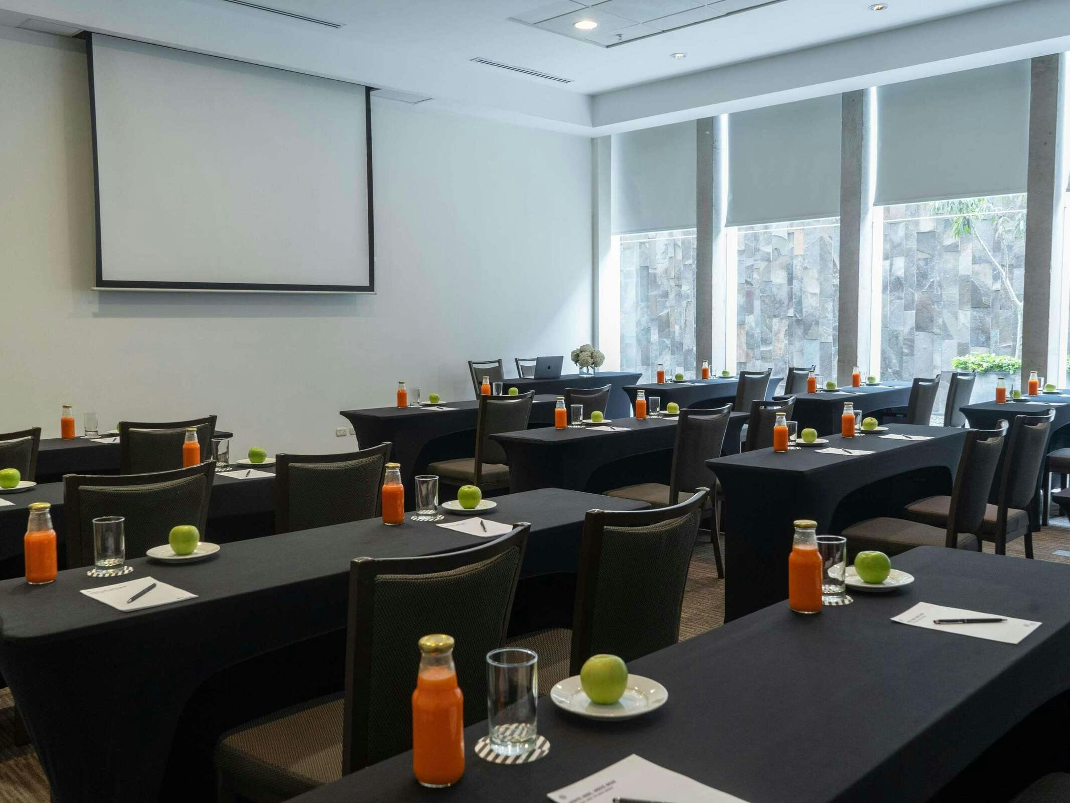 Hotel Pullman Lima San Isidro photo 4