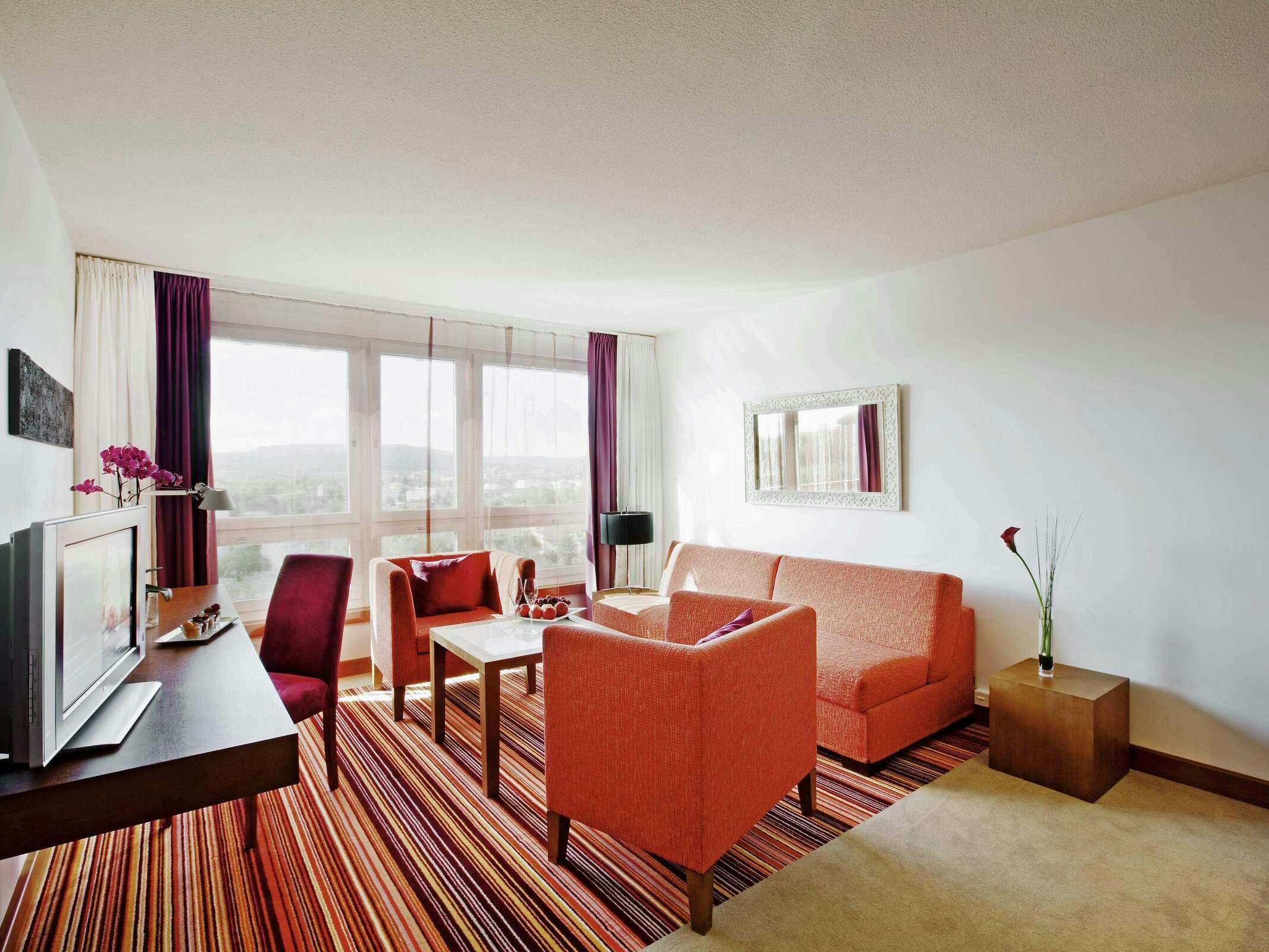 Hotel Mövenpick Hotel Zurich-Airport photo 4