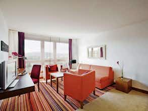 Hotel Mövenpick Hotel Zurich-Airport photo 4