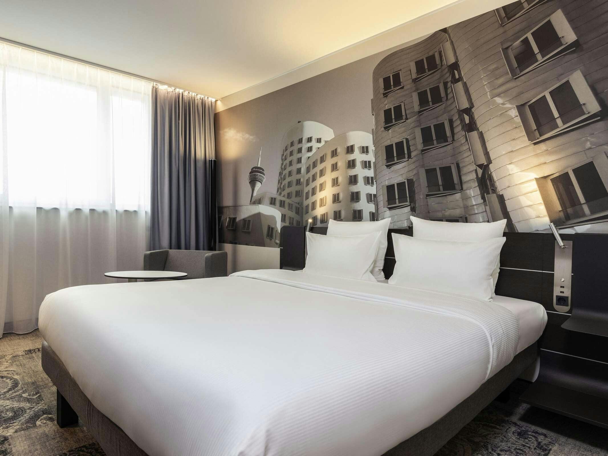 Hotel Novotel Dusseldorf Airport photo 4