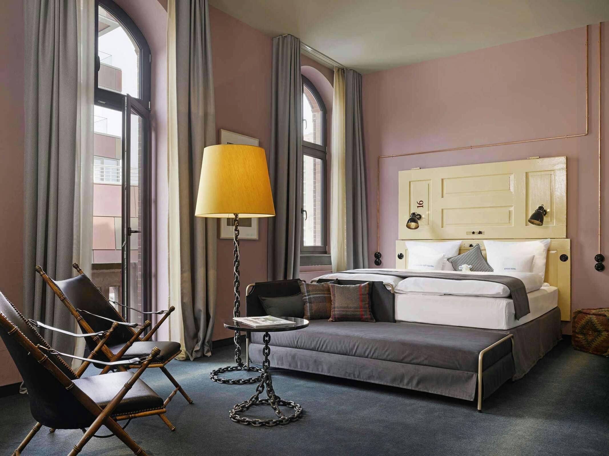 Hotel 25hours Hotel Altes Hafenamt photo 4