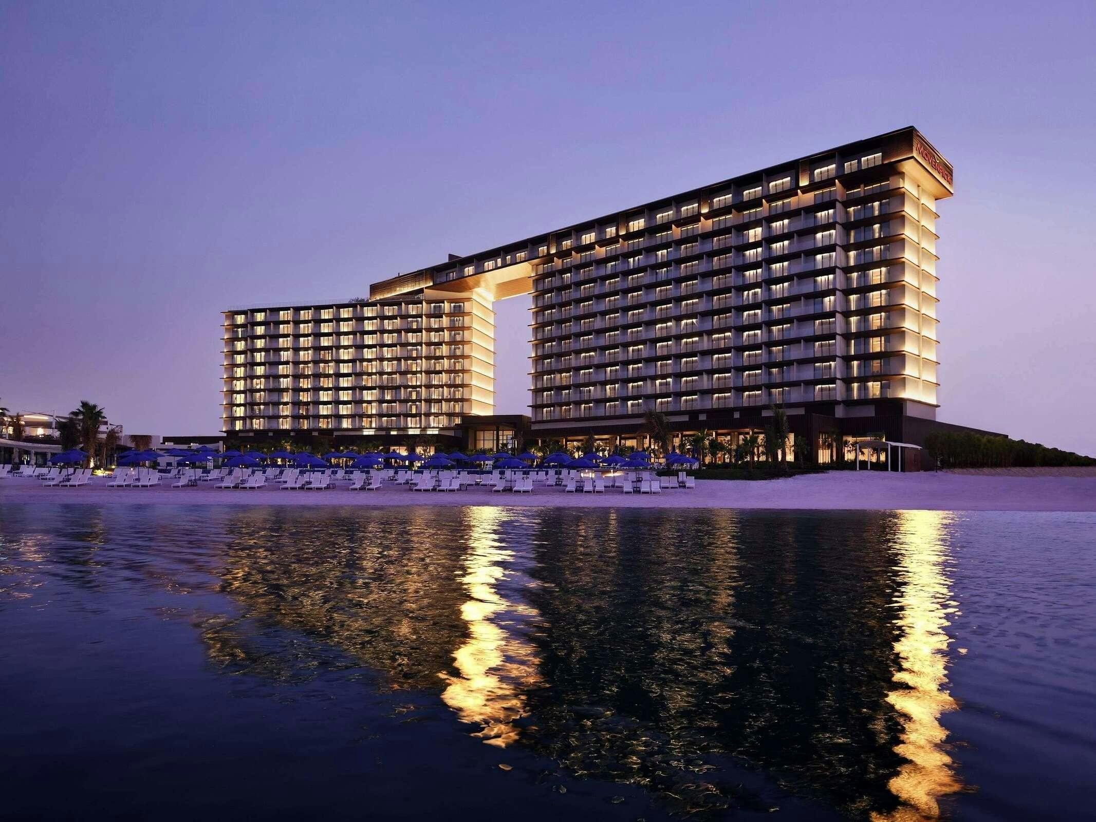 Hotel Mövenpick Resort Al Marjan Island photo 2