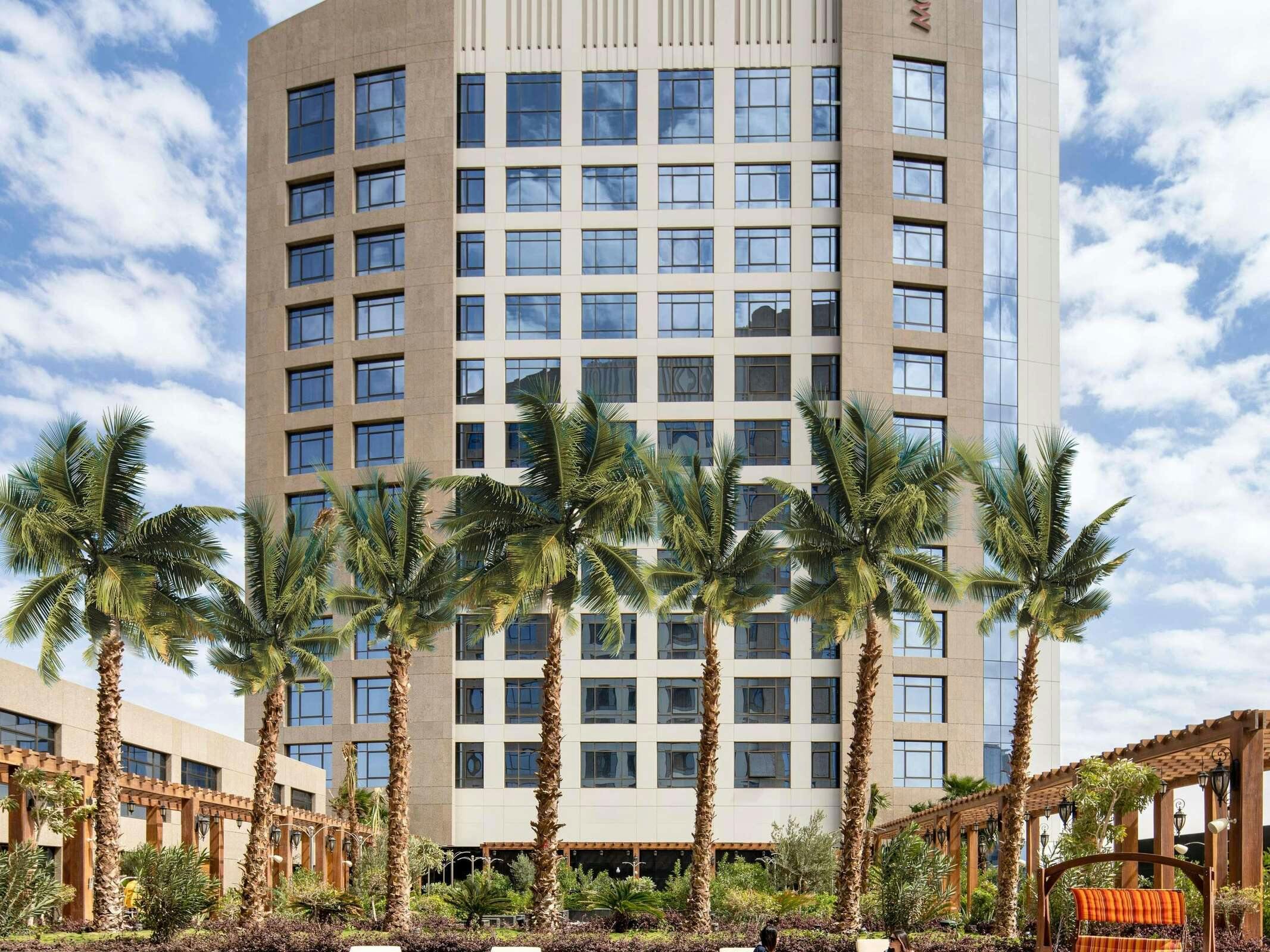 Hotel Mövenpick Hotel And Residences Riyadh photo 1