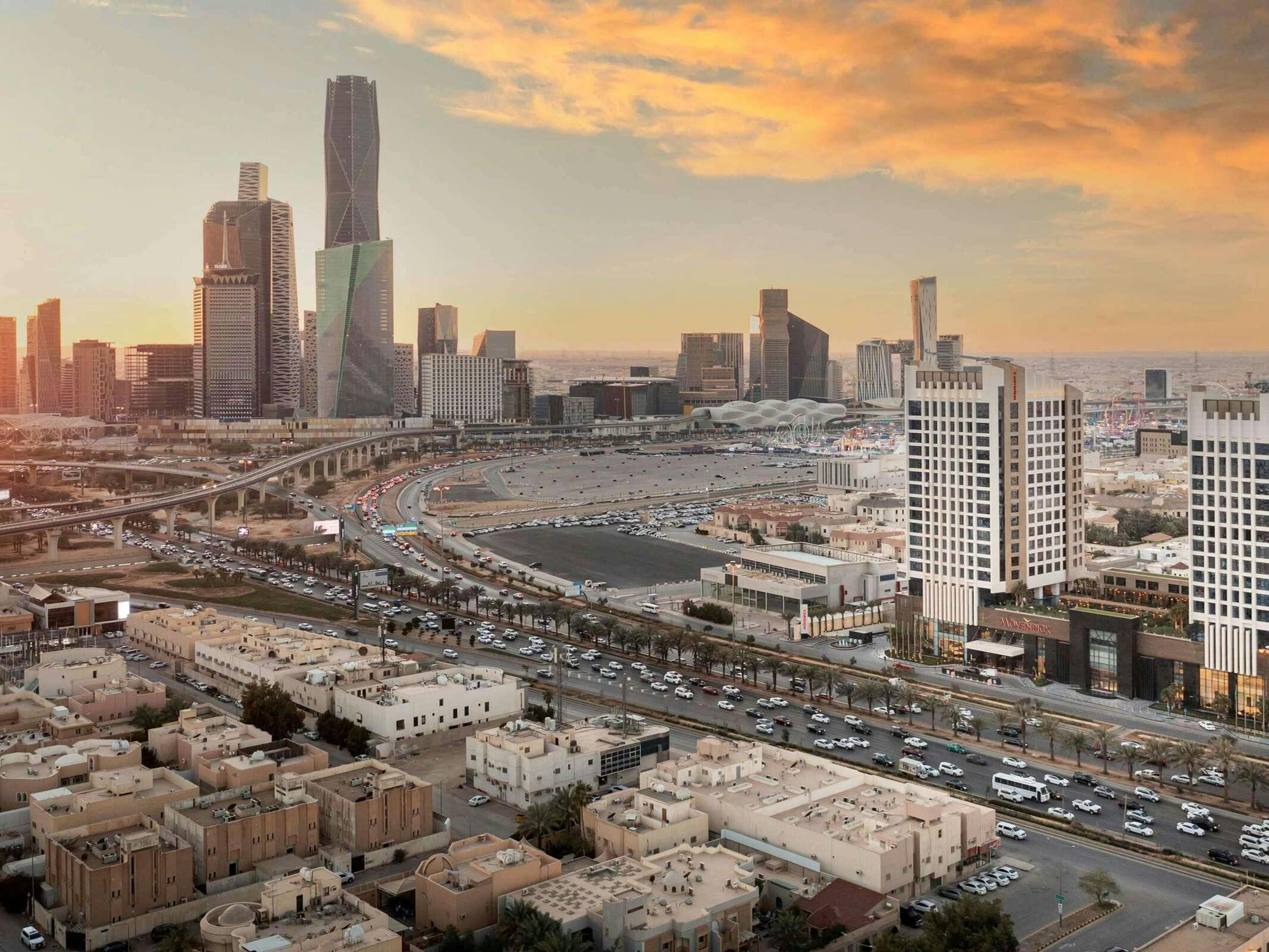 Hotel Mövenpick Hotel And Residences Riyadh photo 2