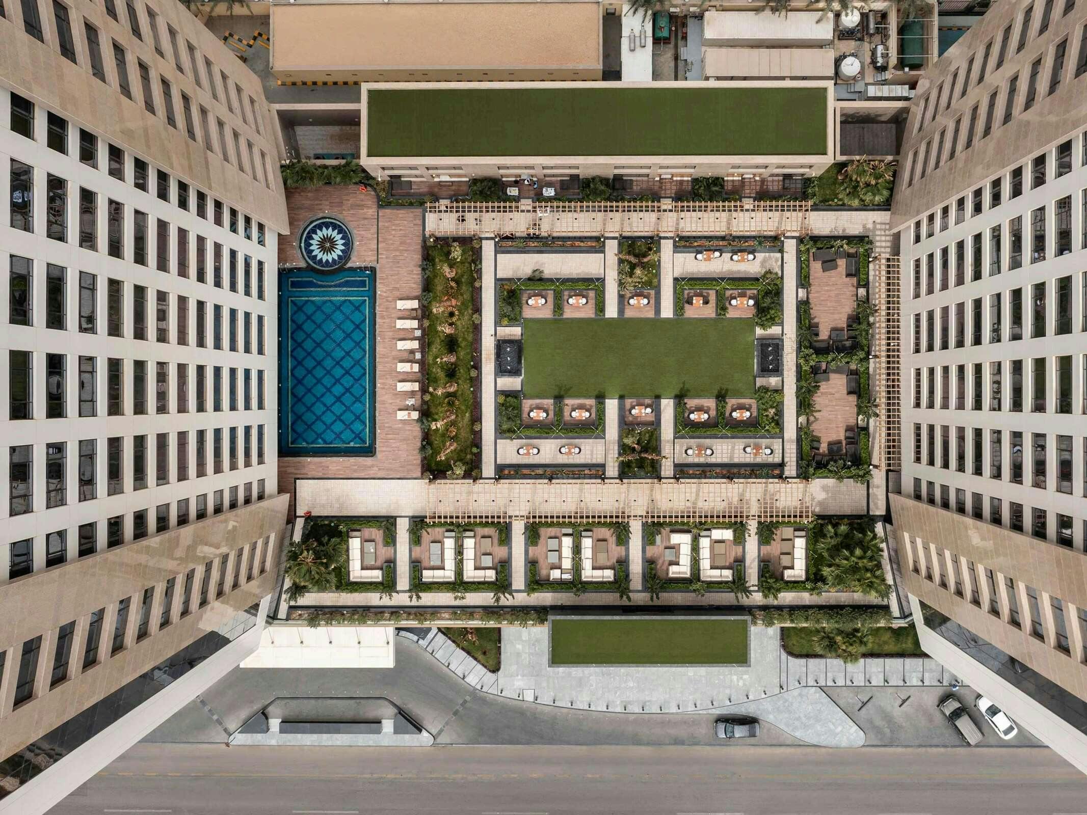 Hotel Mövenpick Hotel And Residences Riyadh photo 3