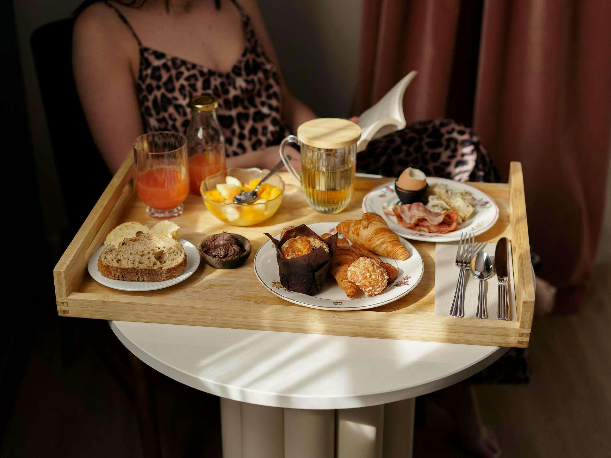 Square Lodge Hotel La Roche Sur Yon Handwritten Collection