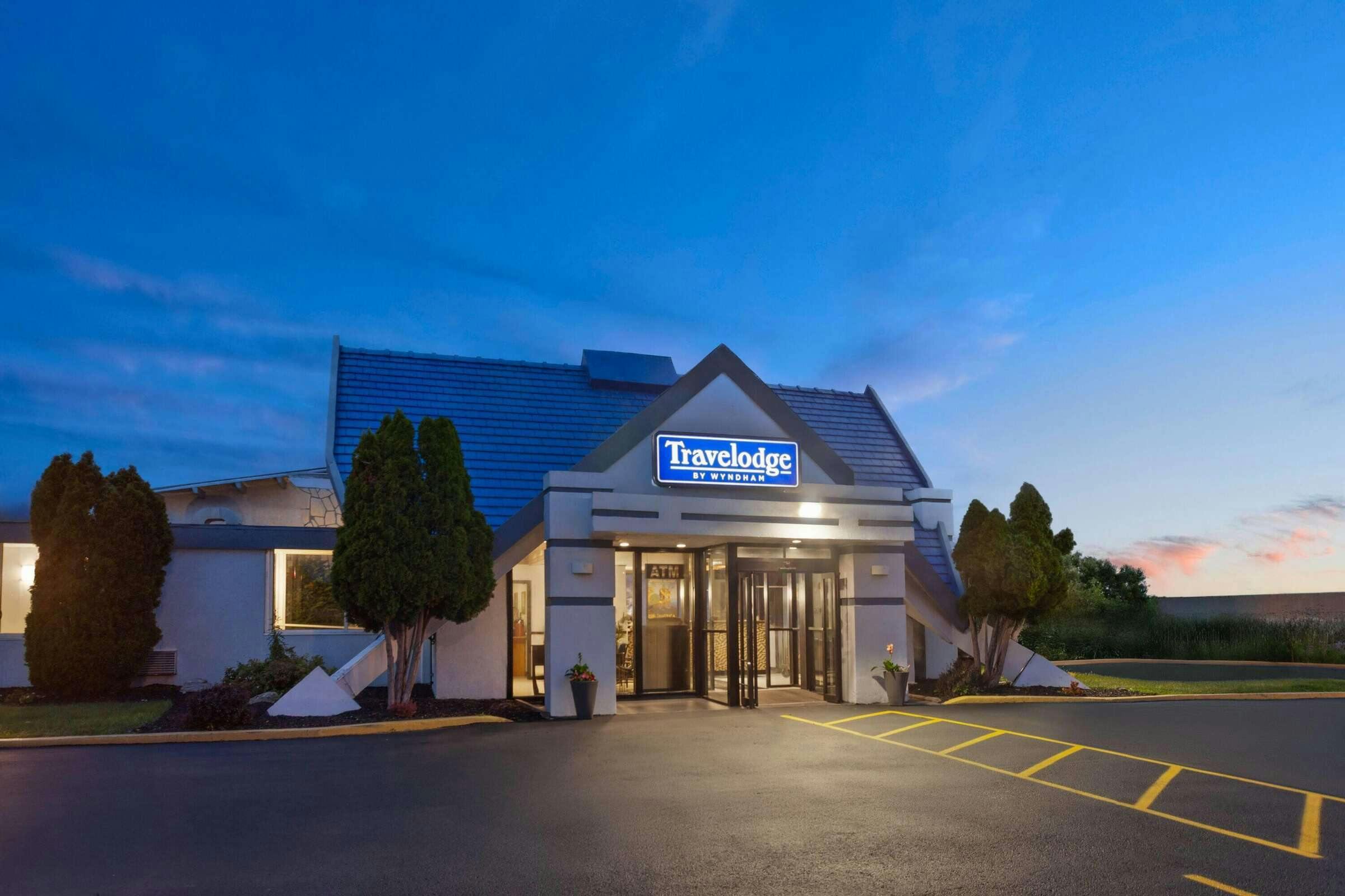 Hotel Travelodge Milwaukee photo 2