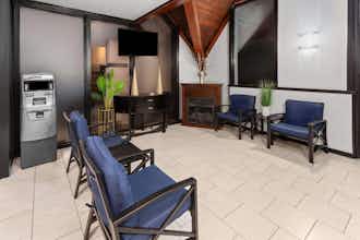 Hotel Travelodge Milwaukee photo 4
