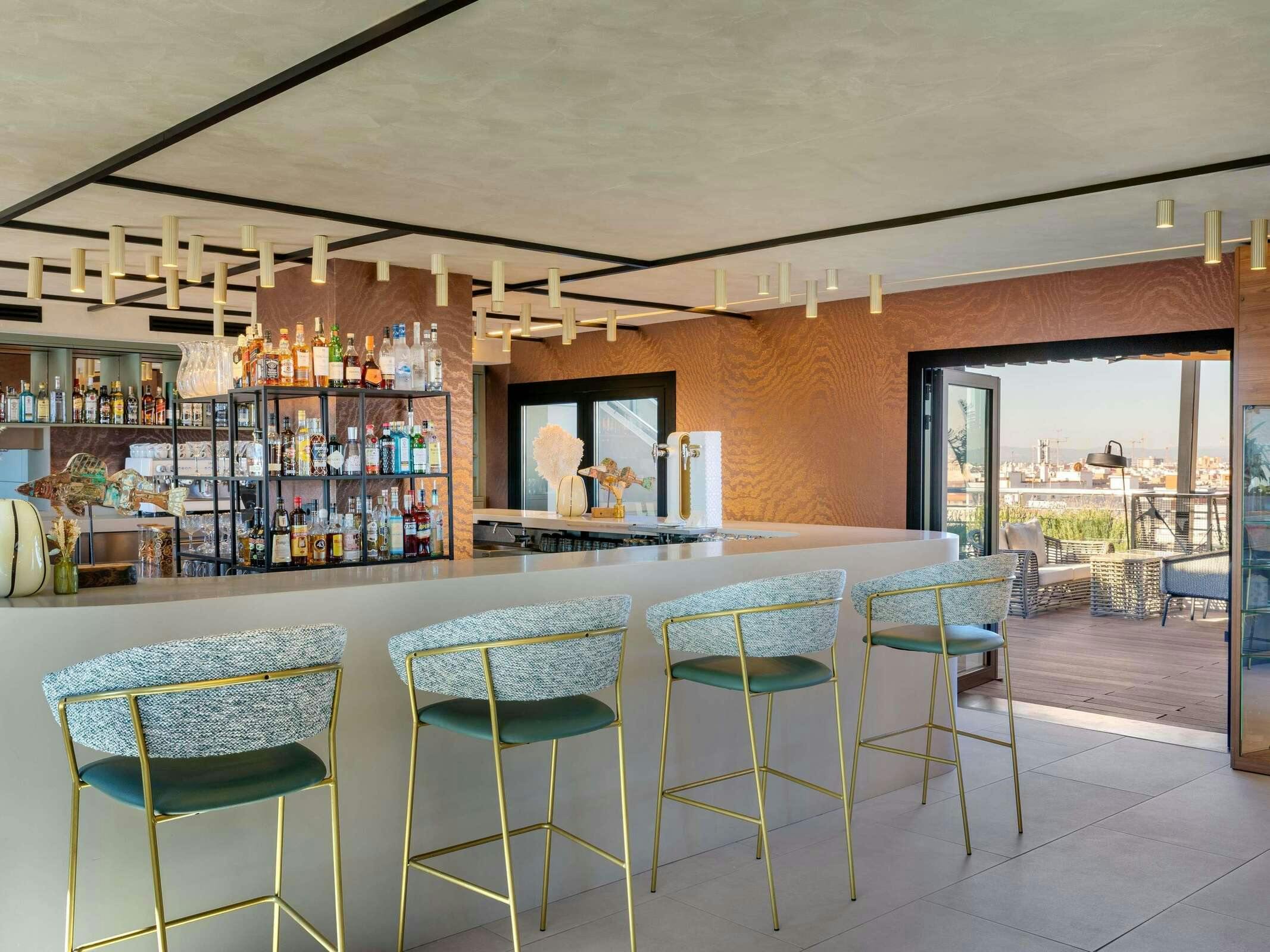 Hotel Novotel Valencia Lavant photo 1