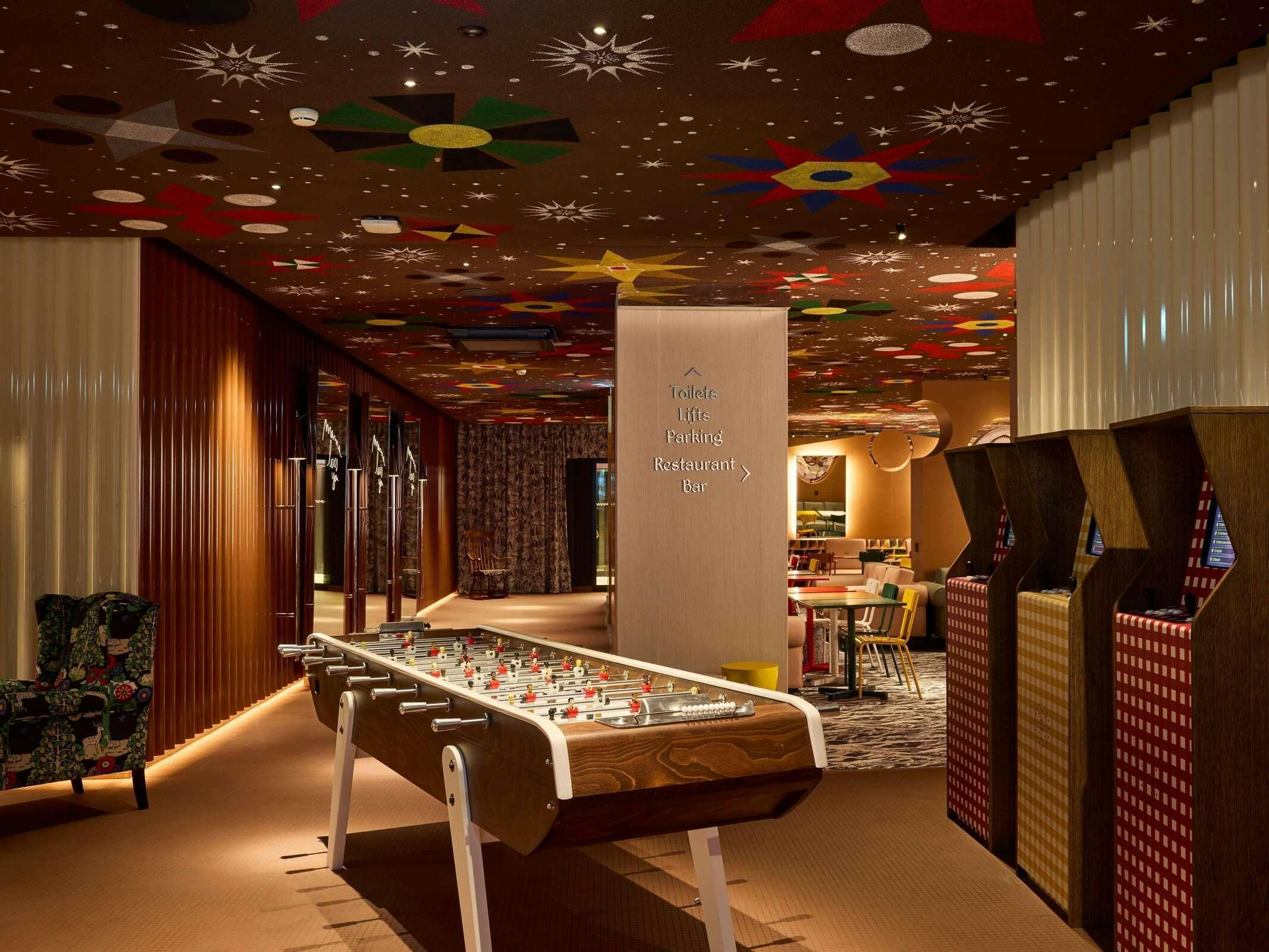 Hotel Mama Shelter Zurich photo 3