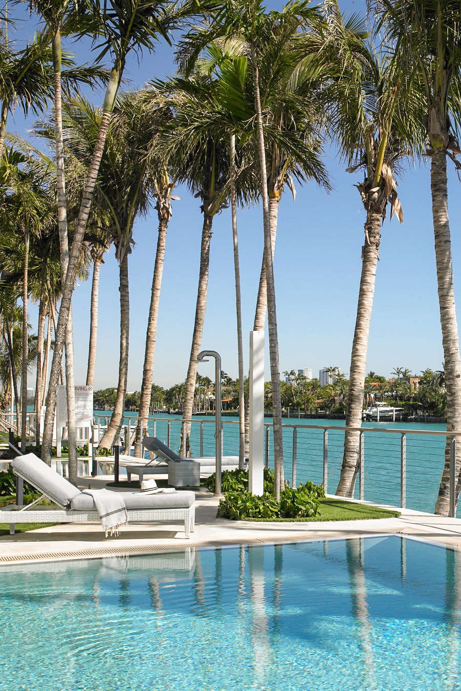 Hotel Grand Beach Hotel Bay Harbor photo 3