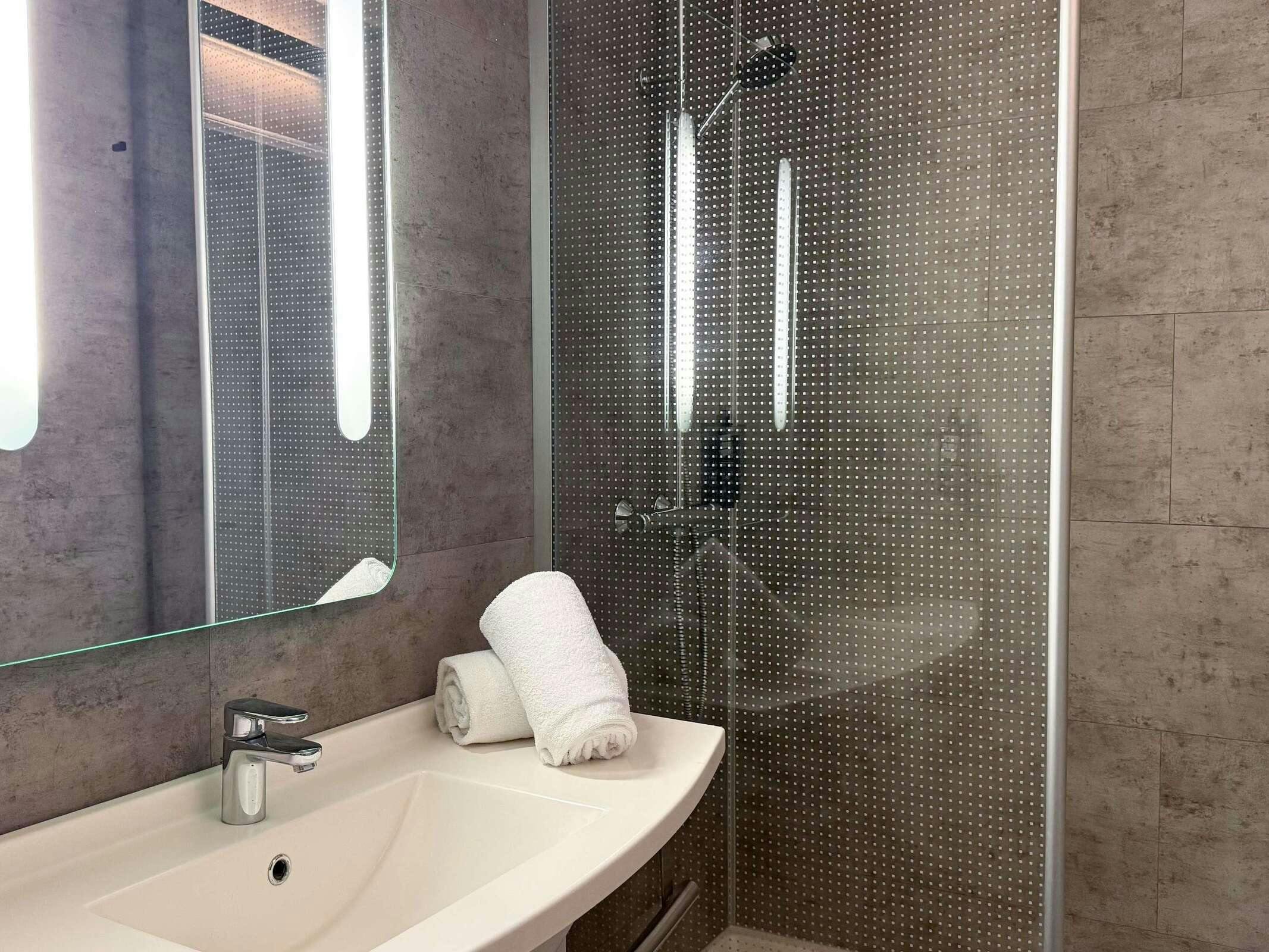 Hotel Ibis Alès Centre Ville photo 4