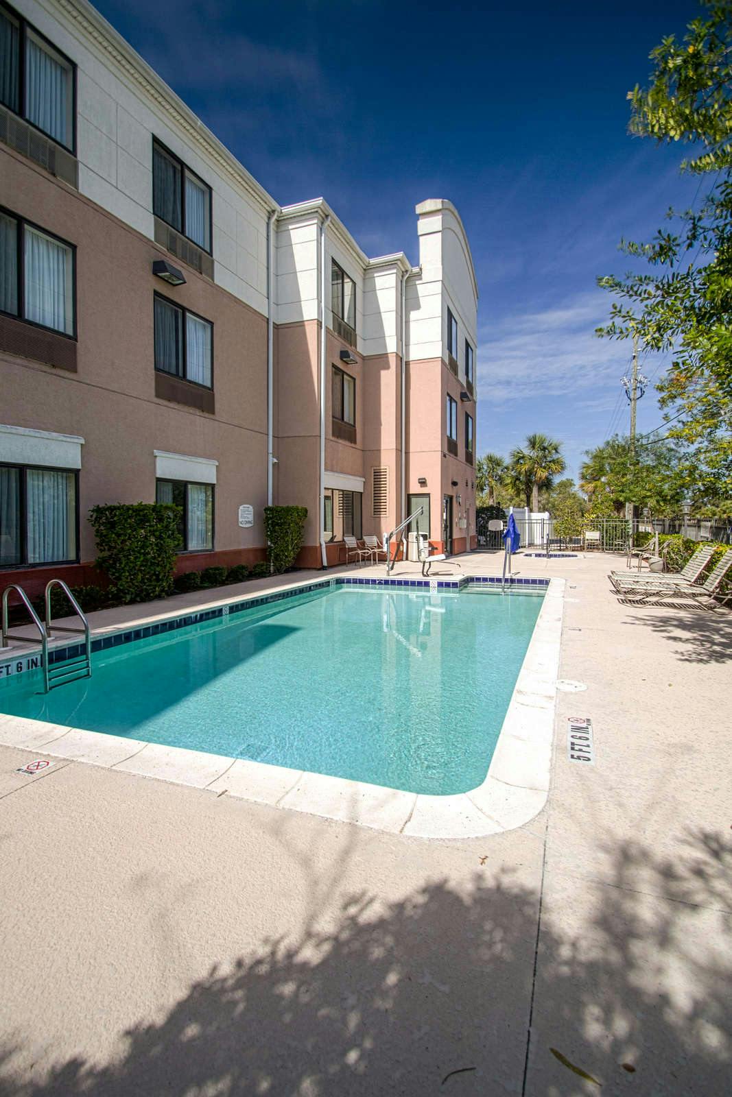 Hotel SpringHill Suites St. Petersburg Clearwater photo 1