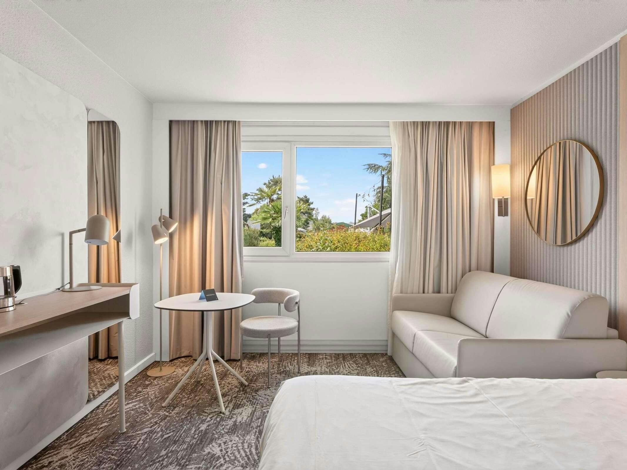 Hotel Novotel Pau Lescar photo 1