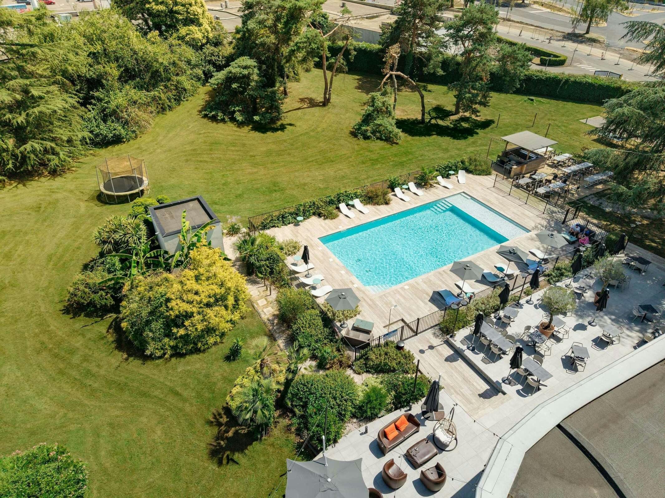 Hotel Novotel Pau Lescar photo 2