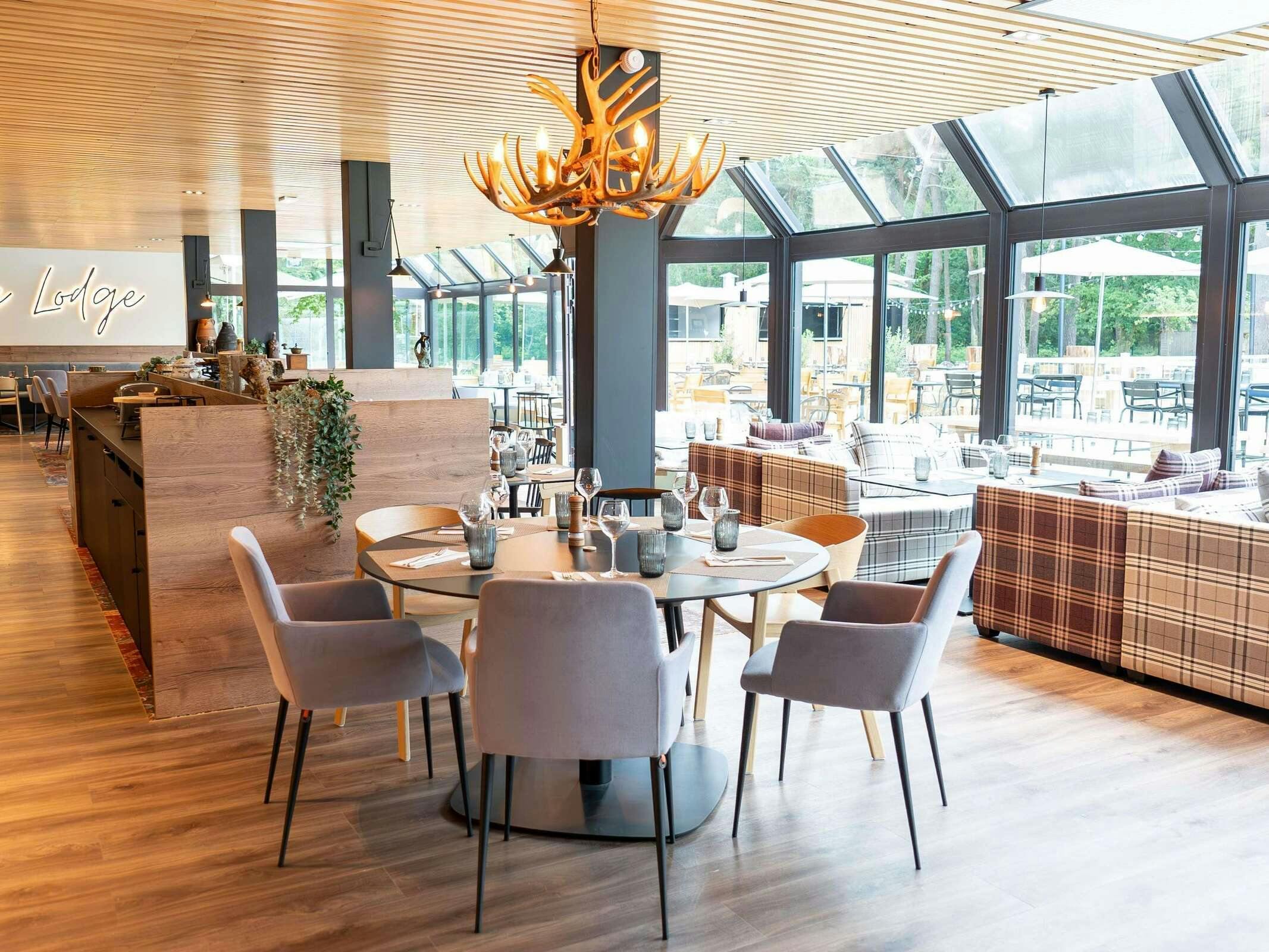 Hotel Novotel Rouen Sud Zenith Parc Expo photo 1