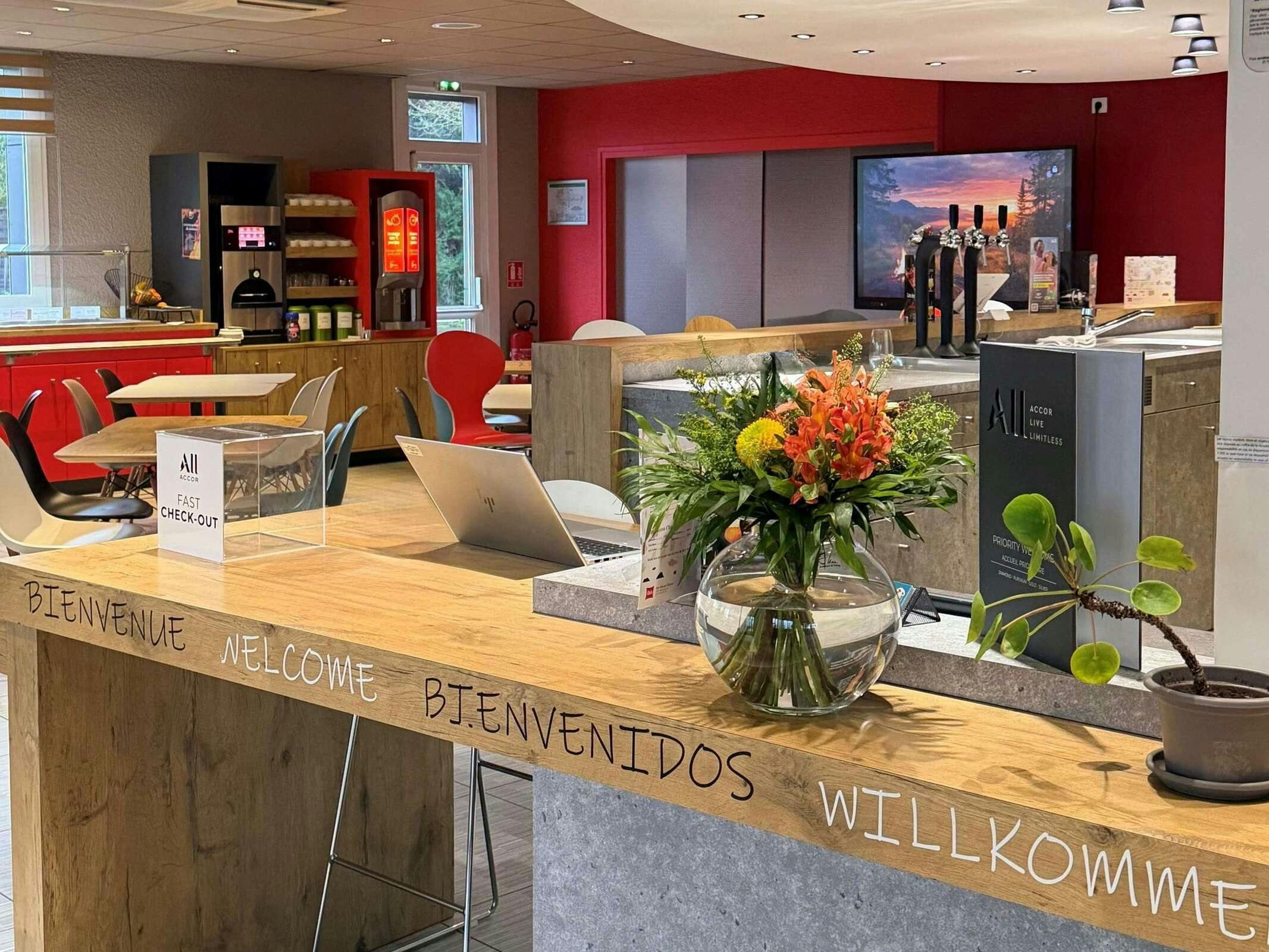 Hotel Ibis Rennes Cesson photo 1