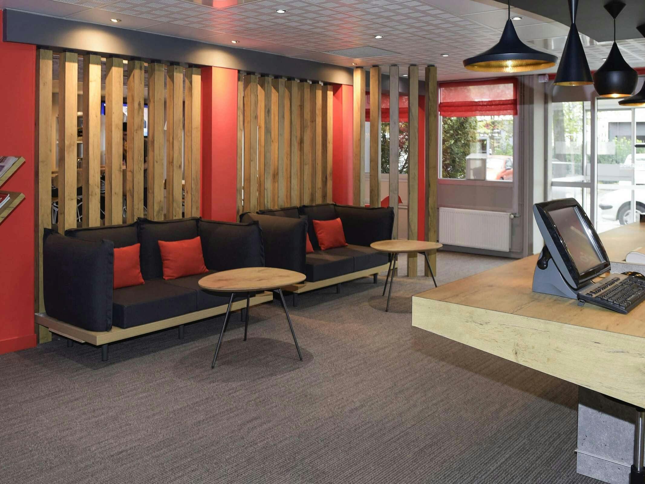 Hotel Ibis Lyon Gerland Rue Mérieux photo 1