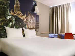 Hotel Ibis Lyon Gerland Rue Mérieux photo 3