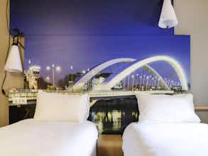 Hotel Ibis Lyon Gerland Rue Mérieux photo 5