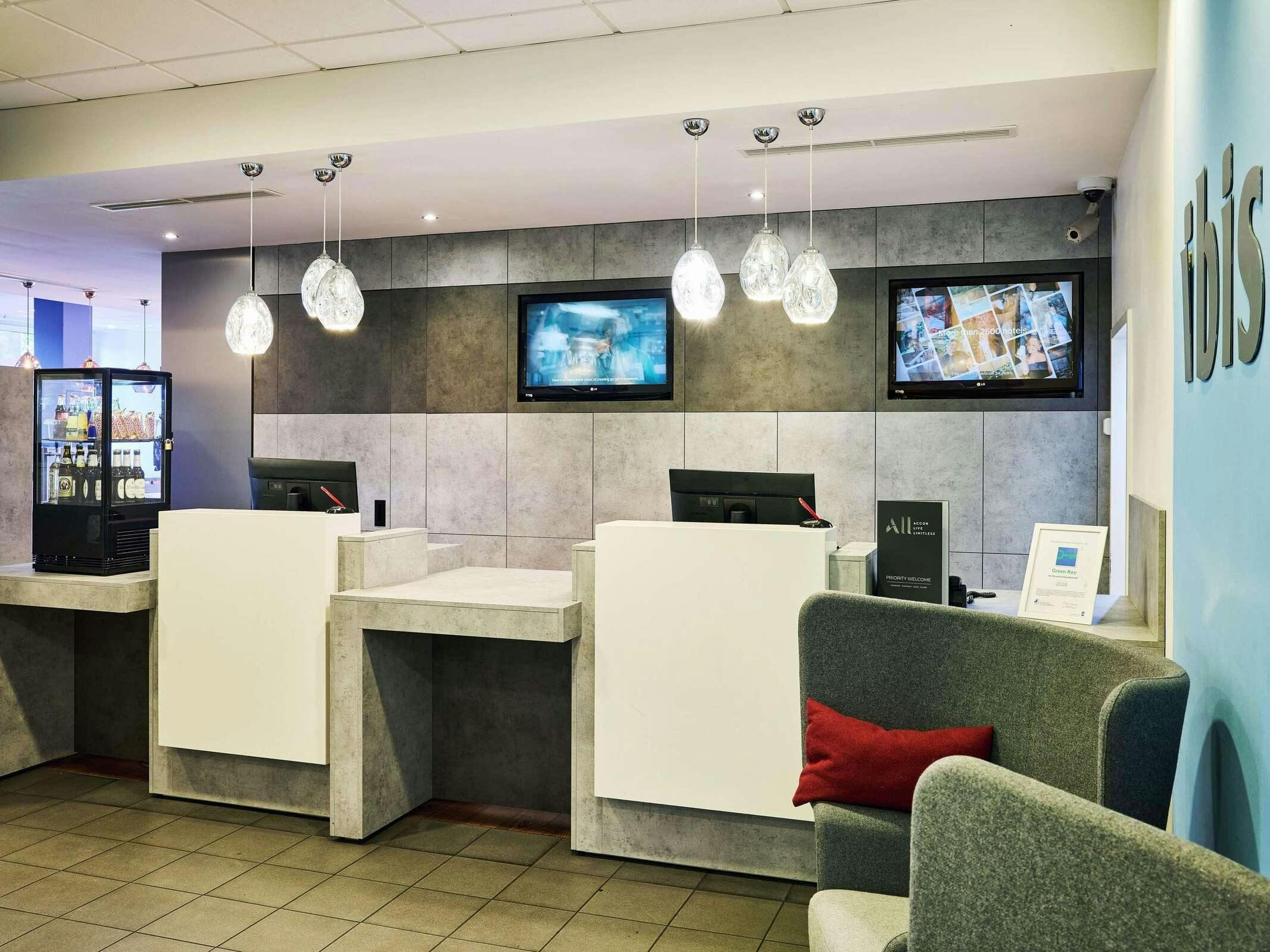 Hotel Ibis Duesseldorf Hauptbahnhof photo 4