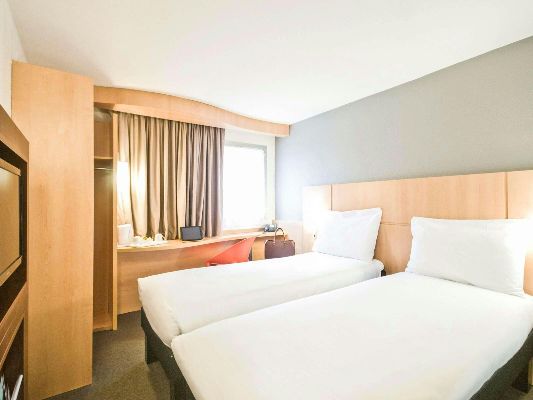 Hotel ibis London Heathrow Airport photo 5