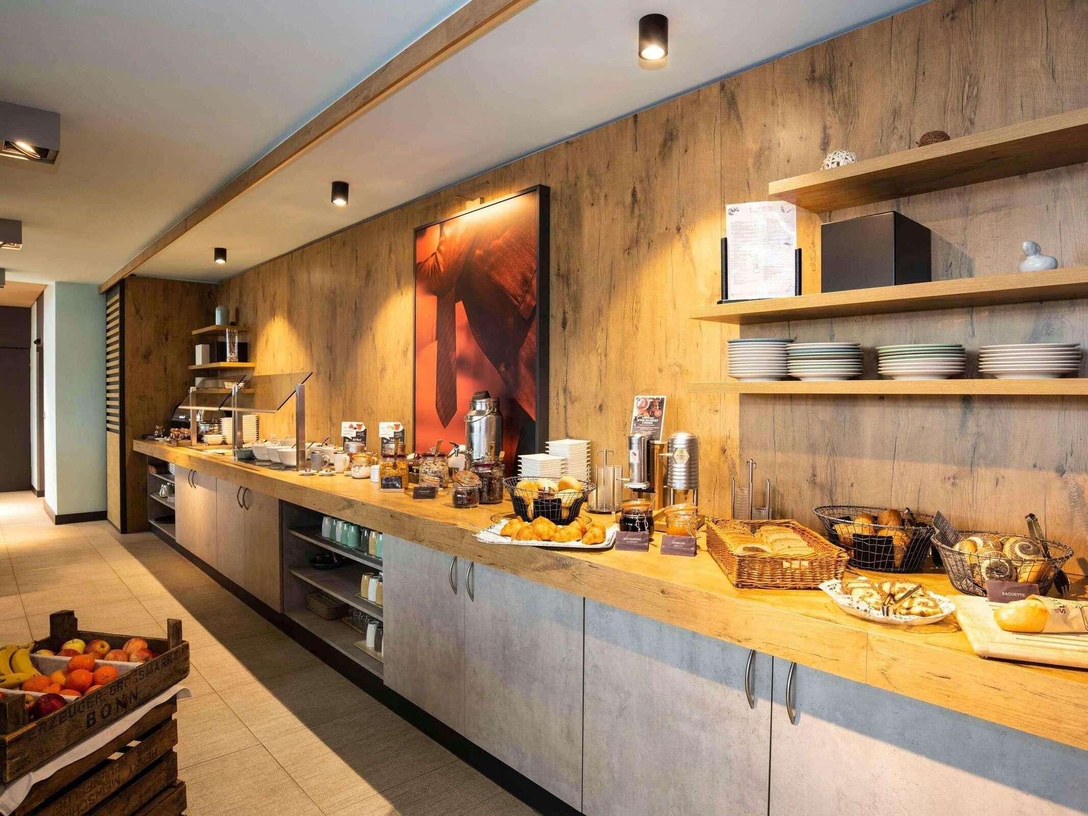 Hotel Ibis Heidelberg Hauptbahnhof photo 1