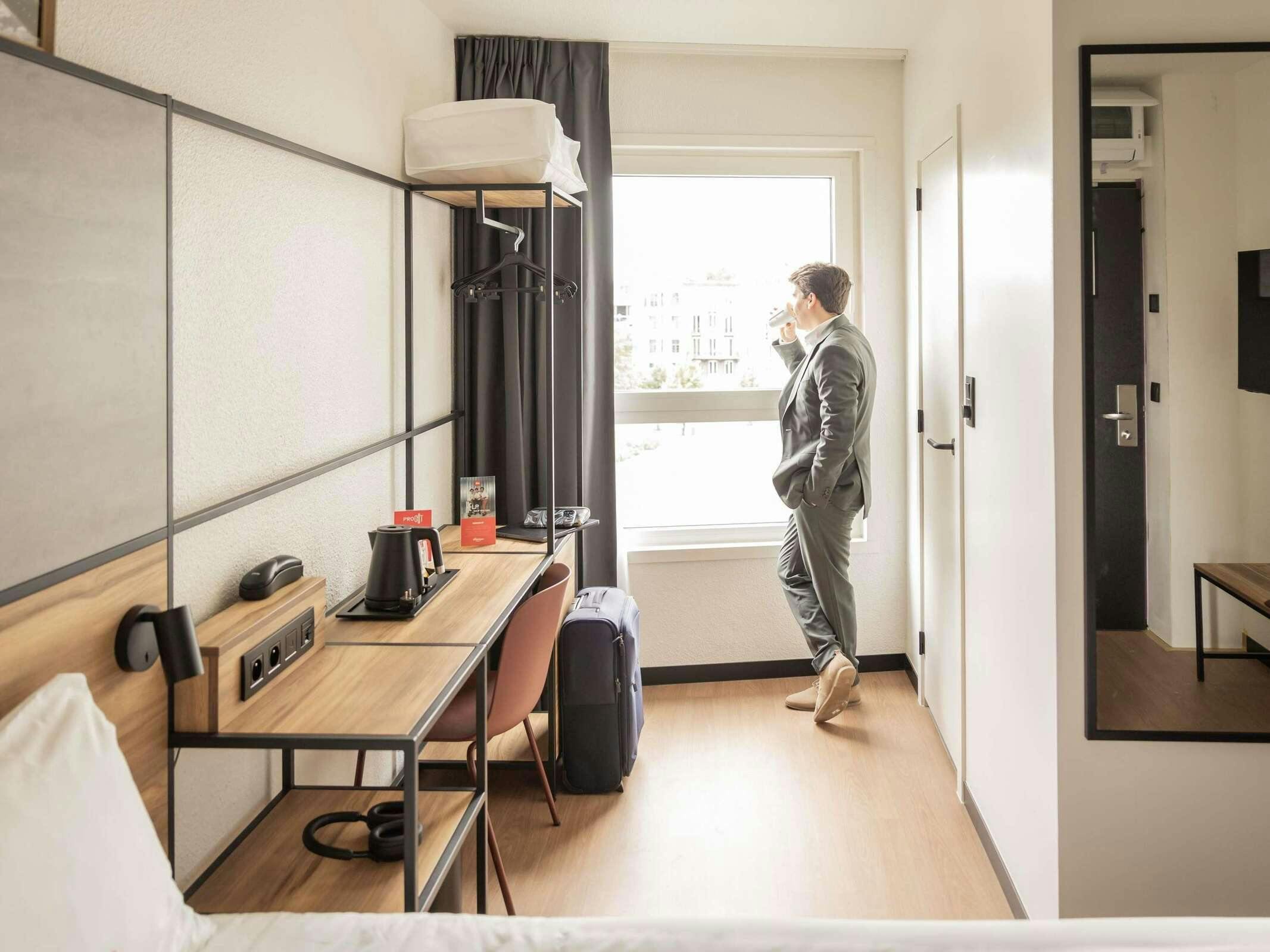 Hotel ibis Antwerpen Centrum photo 2