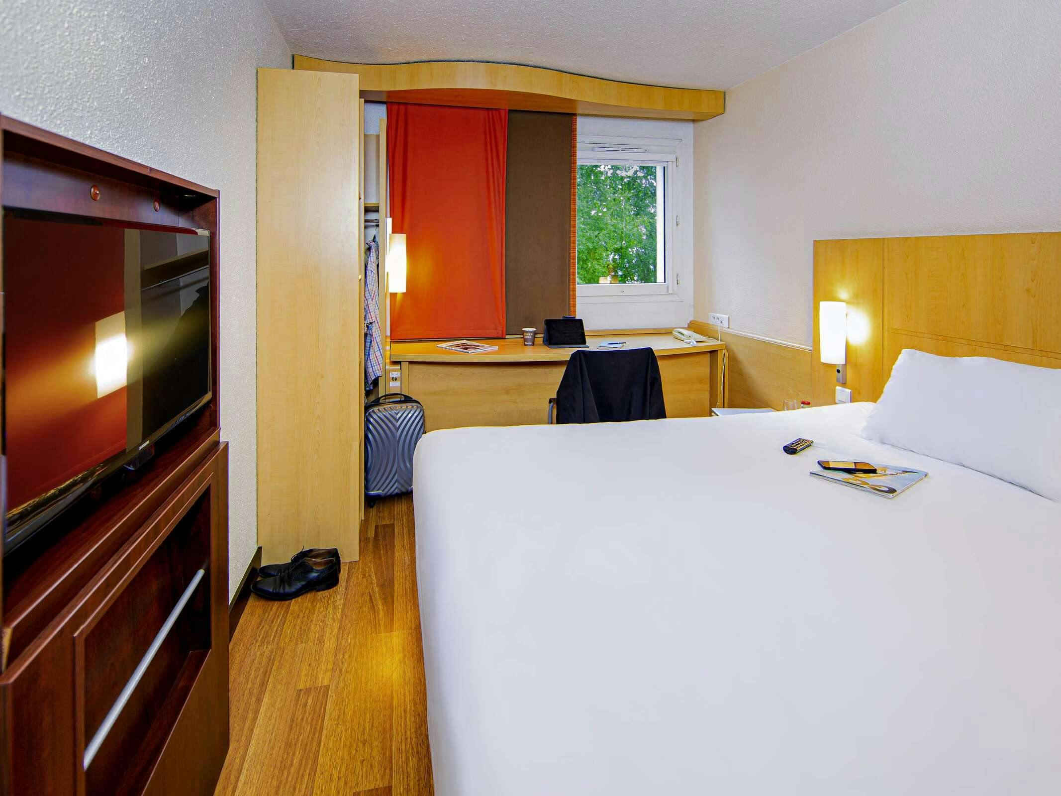 Hotel Ibis Mulhouse Centre Filature photo 3